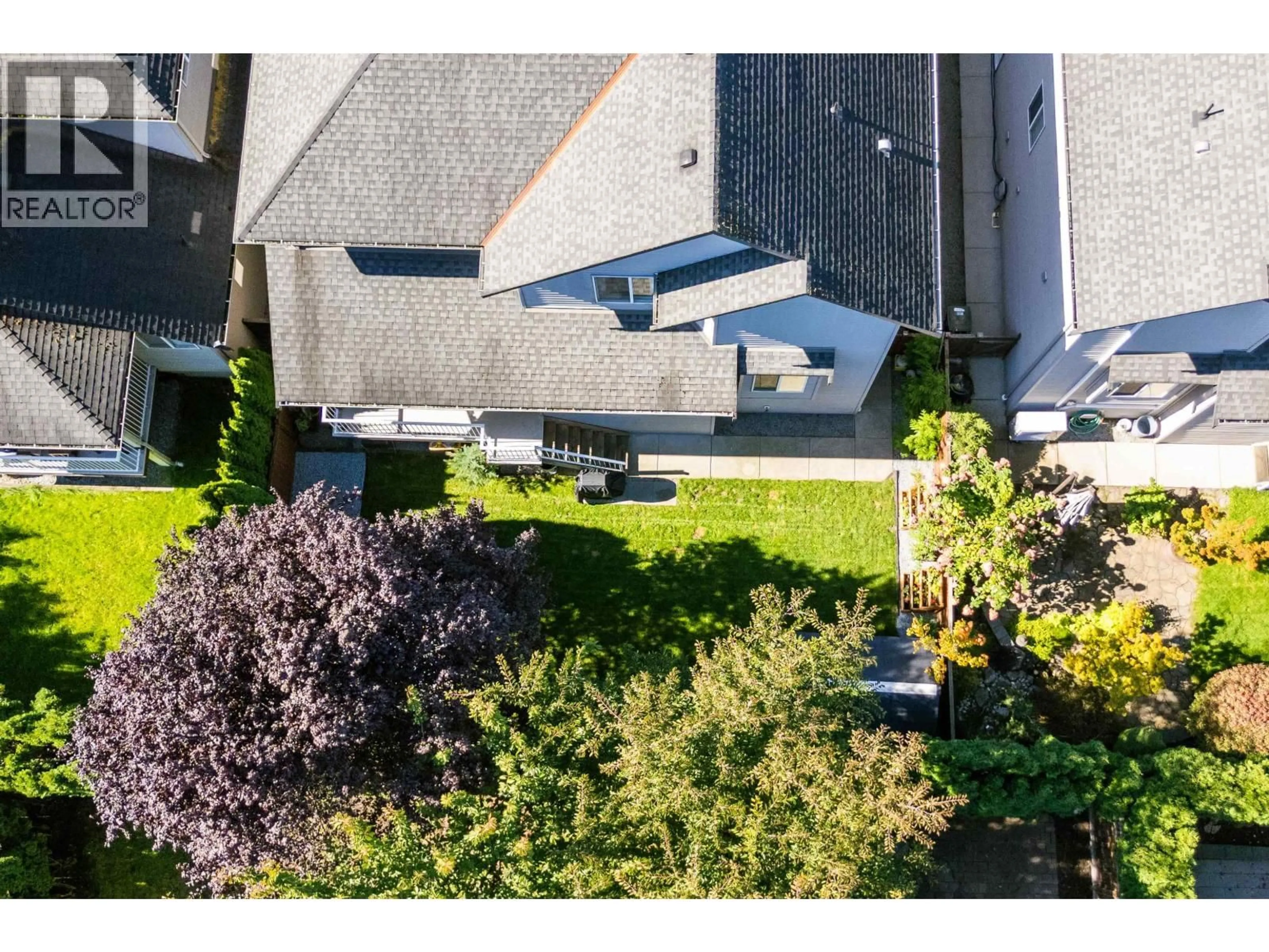 A pic from outside/outdoor area/front of a property/back of a property/a pic from drone, street for 11252 SOUTHGATE ROAD, Pitt Meadows British Columbia V3Y2W3