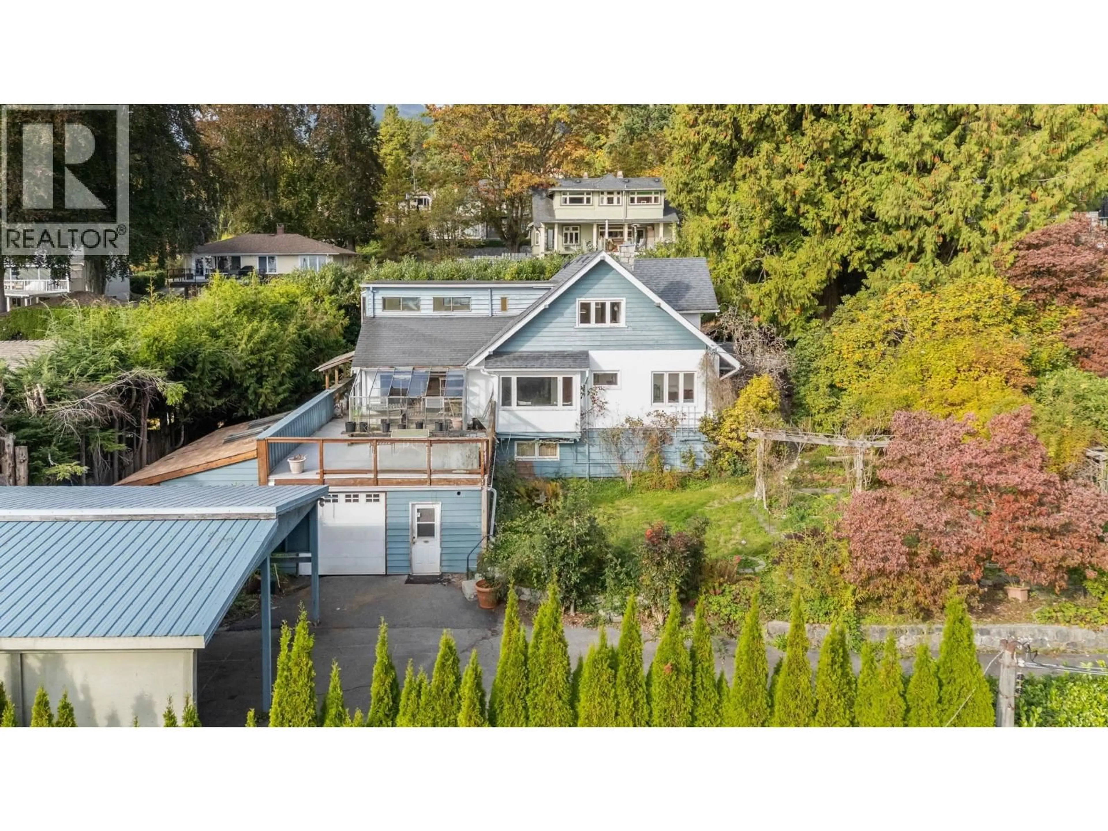 A pic from outside/outdoor area/front of a property/back of a property/a pic from drone, unknown for 3041 ST. MARYS AVENUE, North Vancouver British Columbia V7N1X5