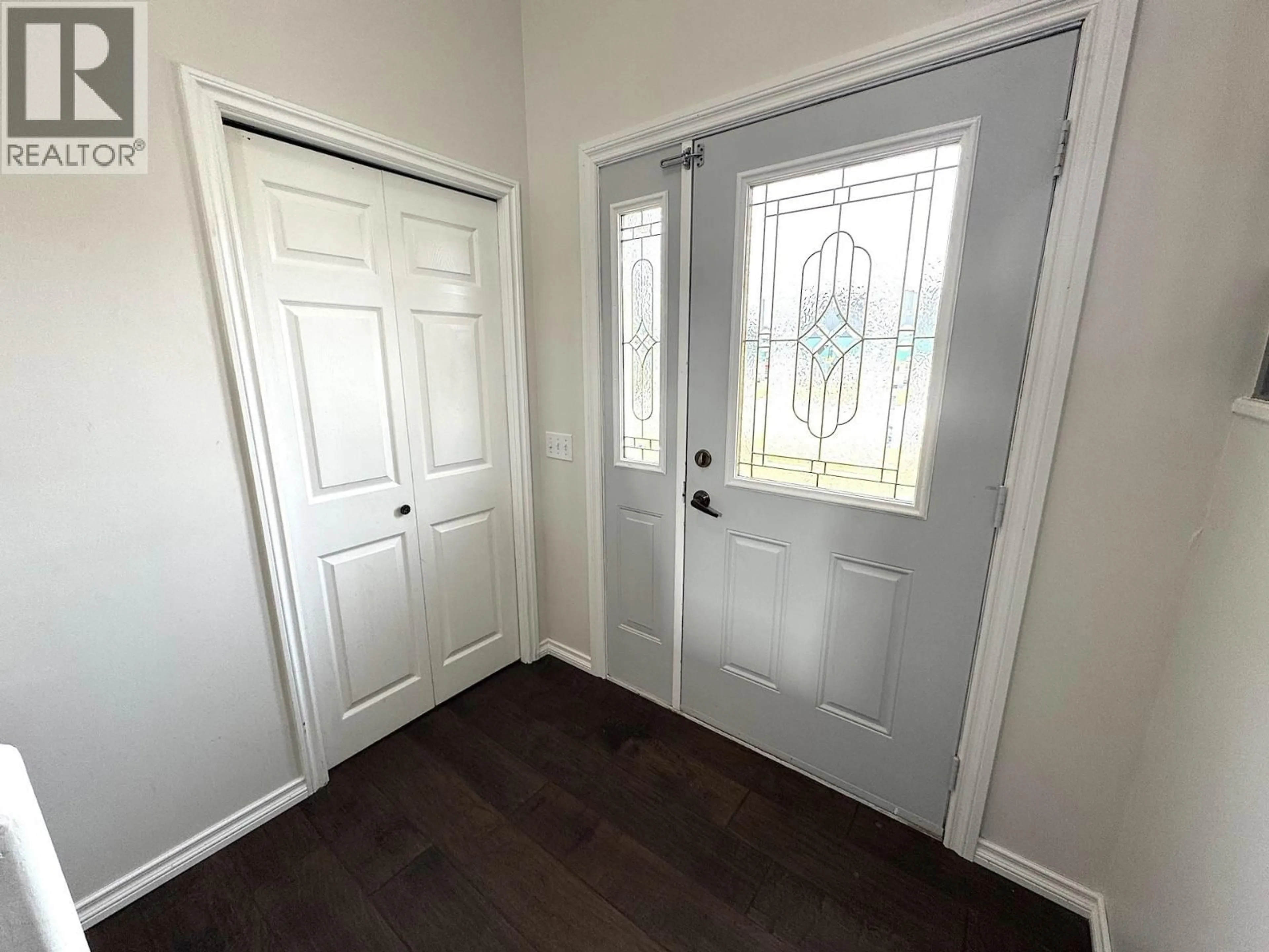 Indoor entryway for 9015 107 AVENUE, Fort St. John British Columbia V1J2P1