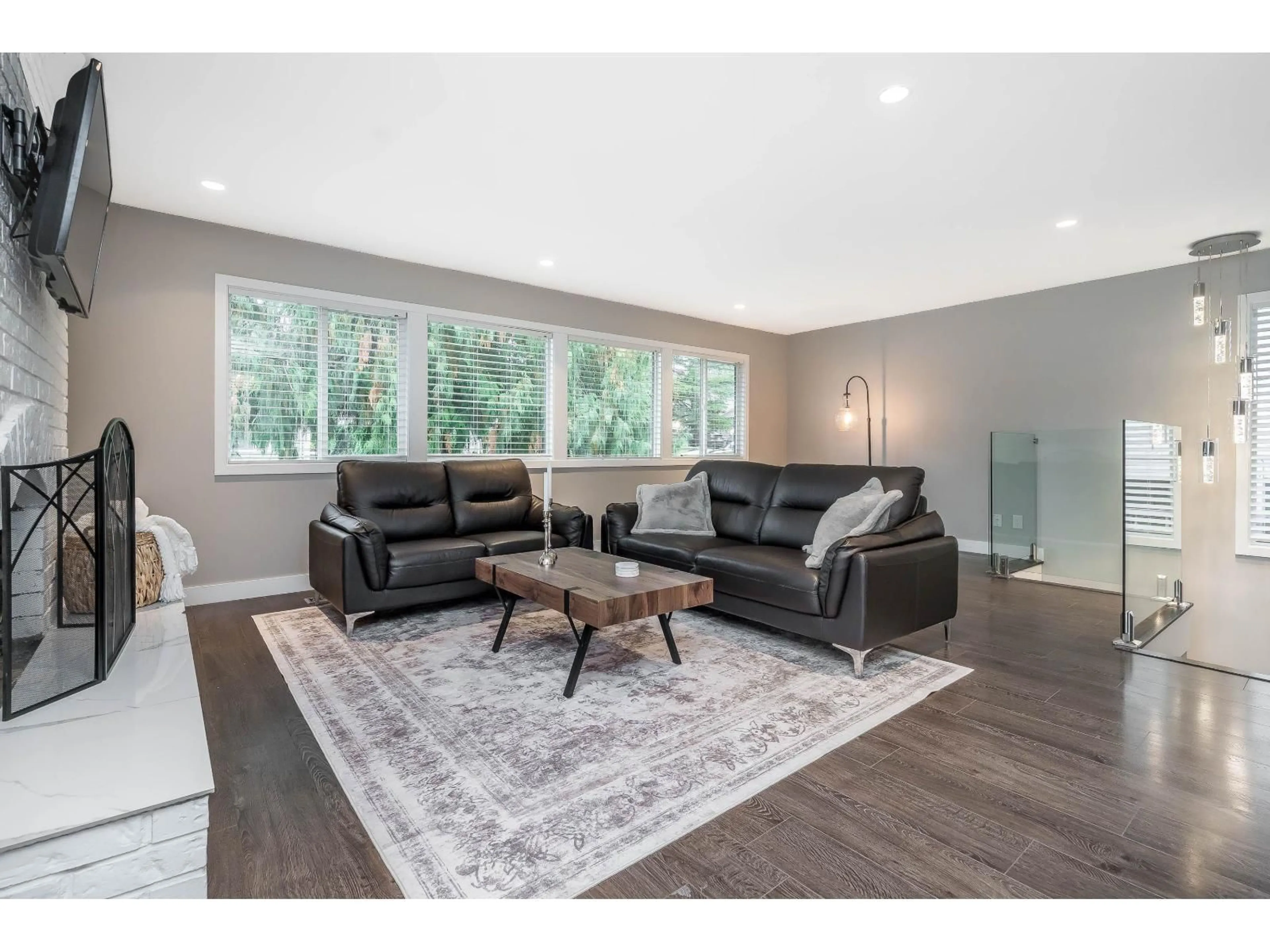 Living room with furniture, unknown for 4835 200A, Langley British Columbia V3A5W7