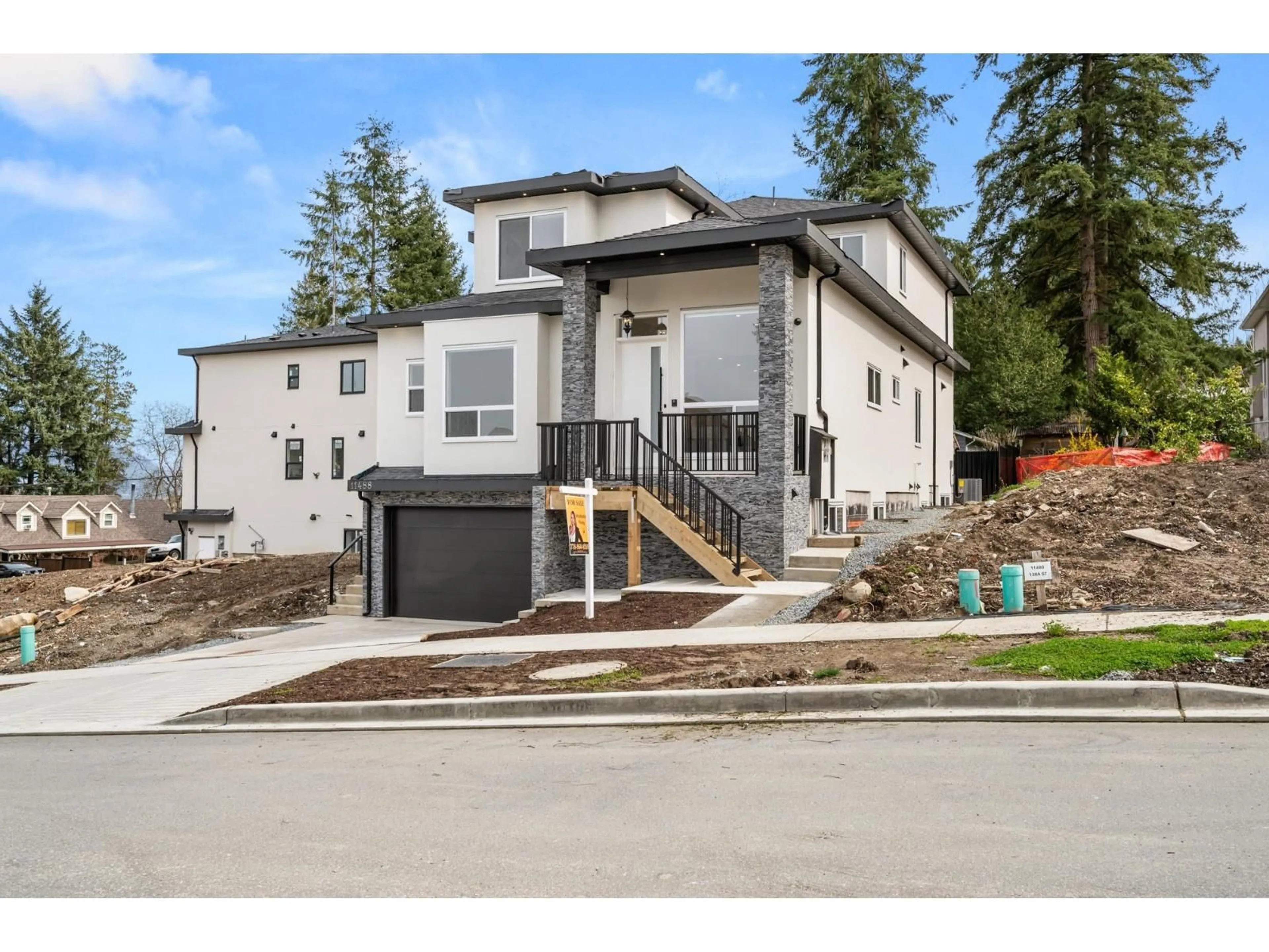 Unknown for 11488 138A, Surrey British Columbia V3T4L1