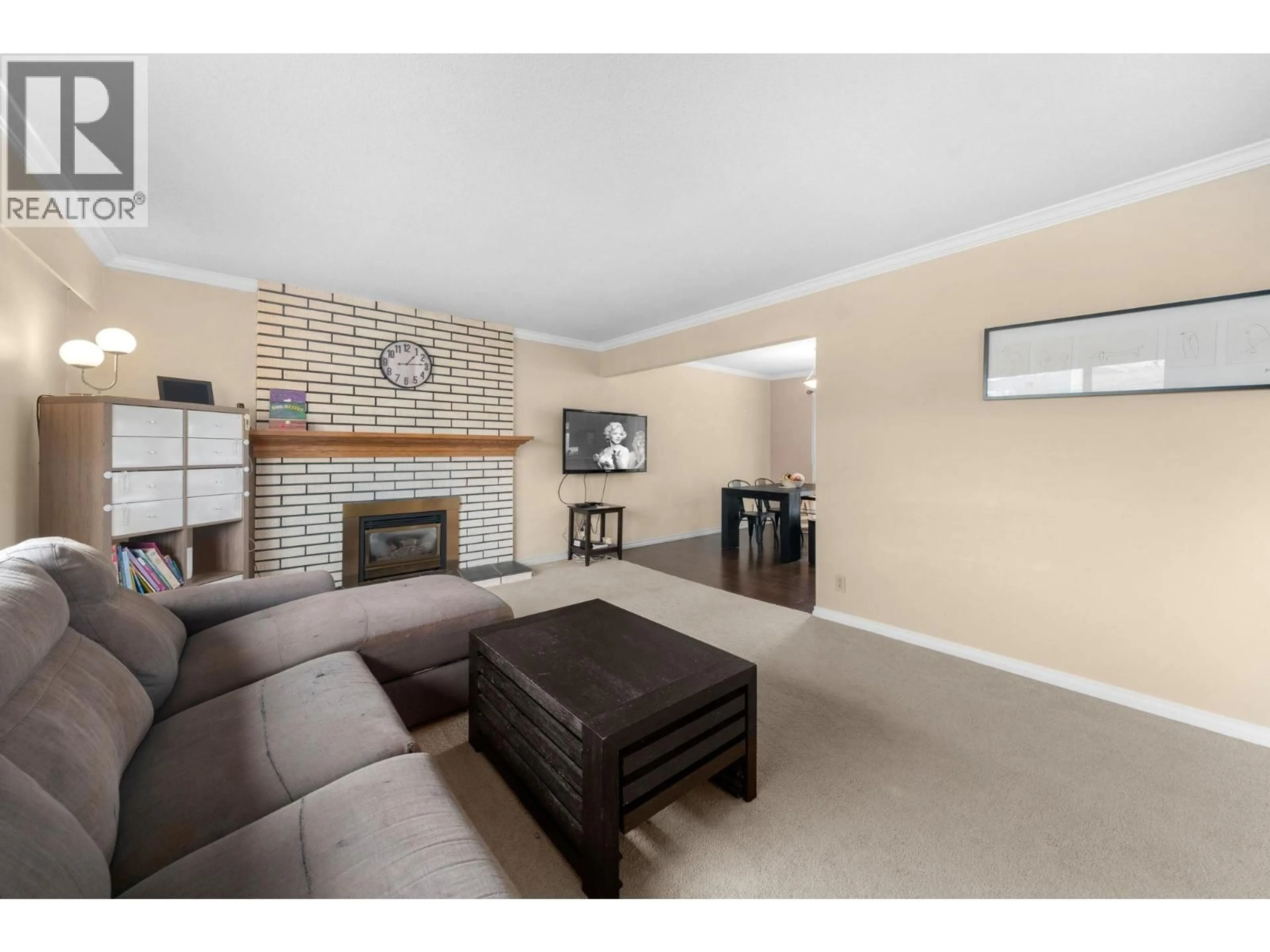 Living room with furniture, unknown for 1600 CORNELL AVENUE, Coquitlam British Columbia V3J3A1