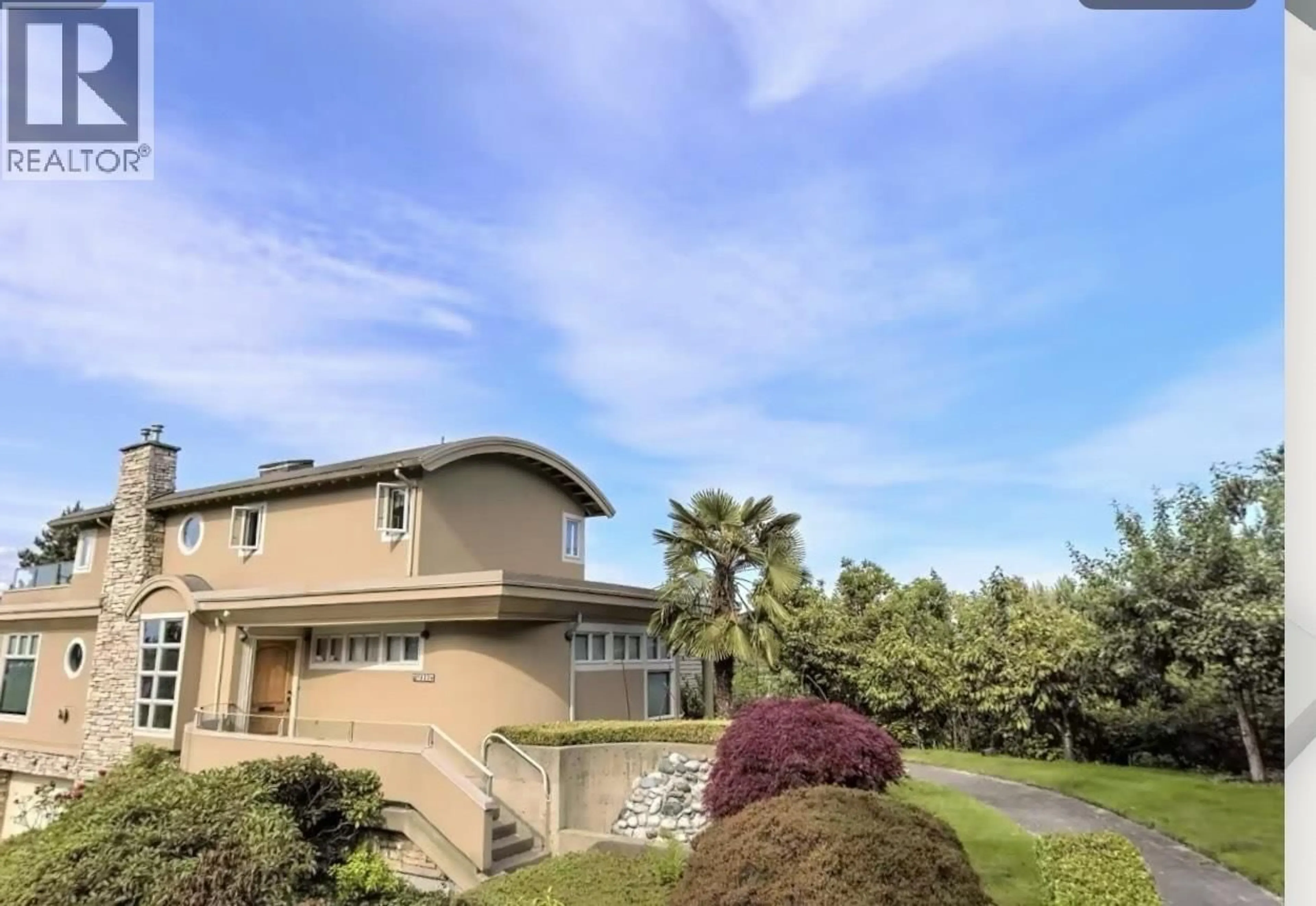 A pic from outside/outdoor area/front of a property/back of a property/a pic from drone, water/lake/river/ocean view for 1822 SASAMAT STREET, Vancouver British Columbia V6R4M3