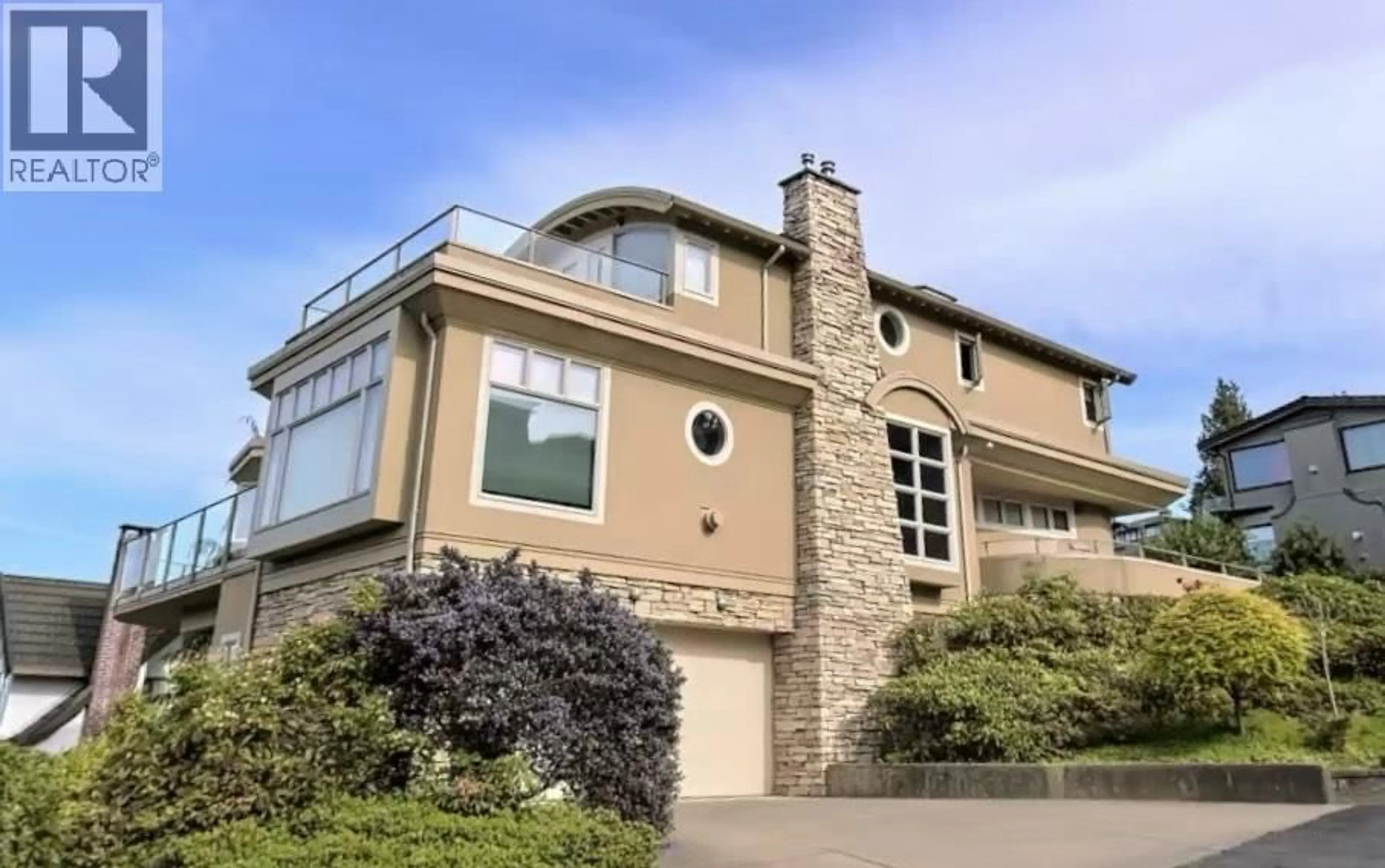Home with vinyl exterior material, street for 1822 SASAMAT STREET, Vancouver British Columbia V6R4M3