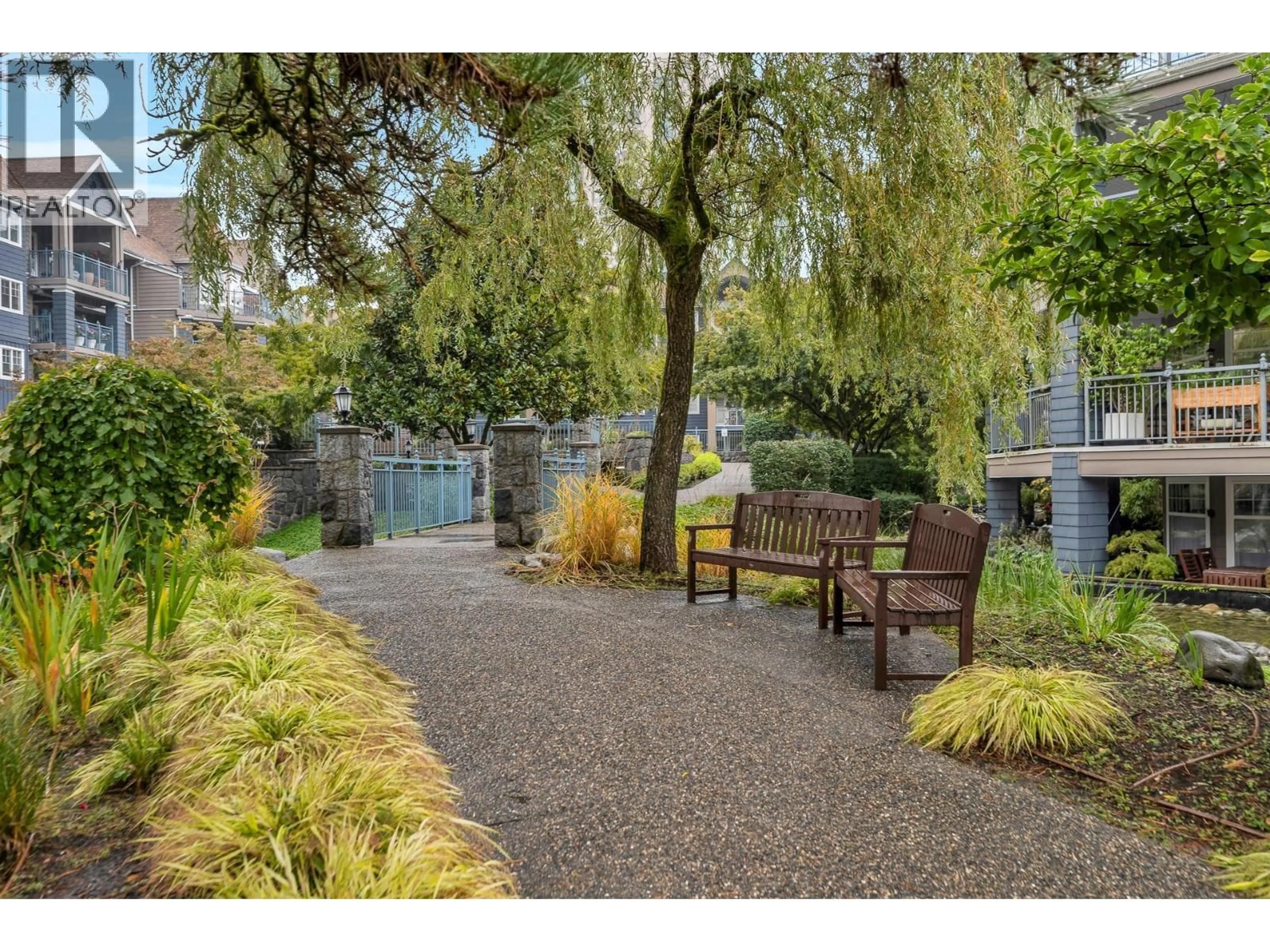 Patio, street for 401 - 1199 WESTWOOD STREET, Coquitlam British Columbia V3B7P6
