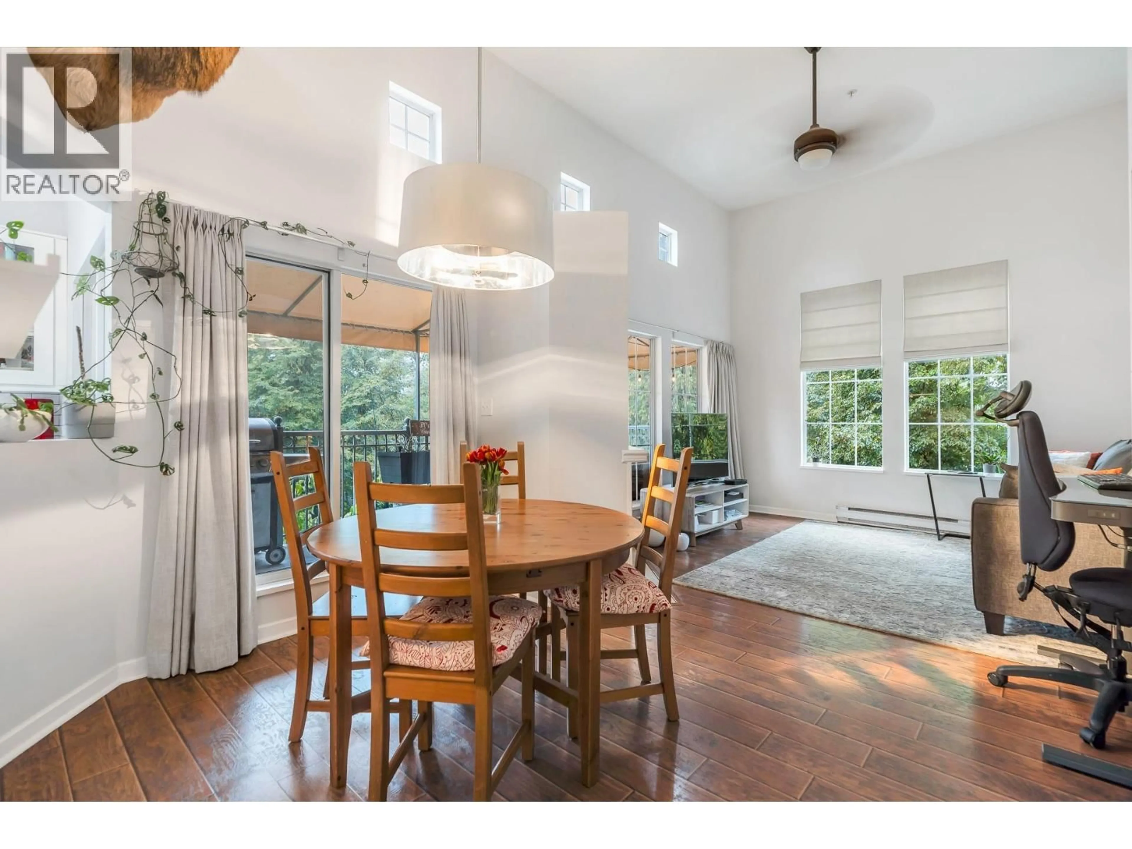 Dining room, wood/laminate floor for 401 - 1199 WESTWOOD STREET, Coquitlam British Columbia V3B7P6