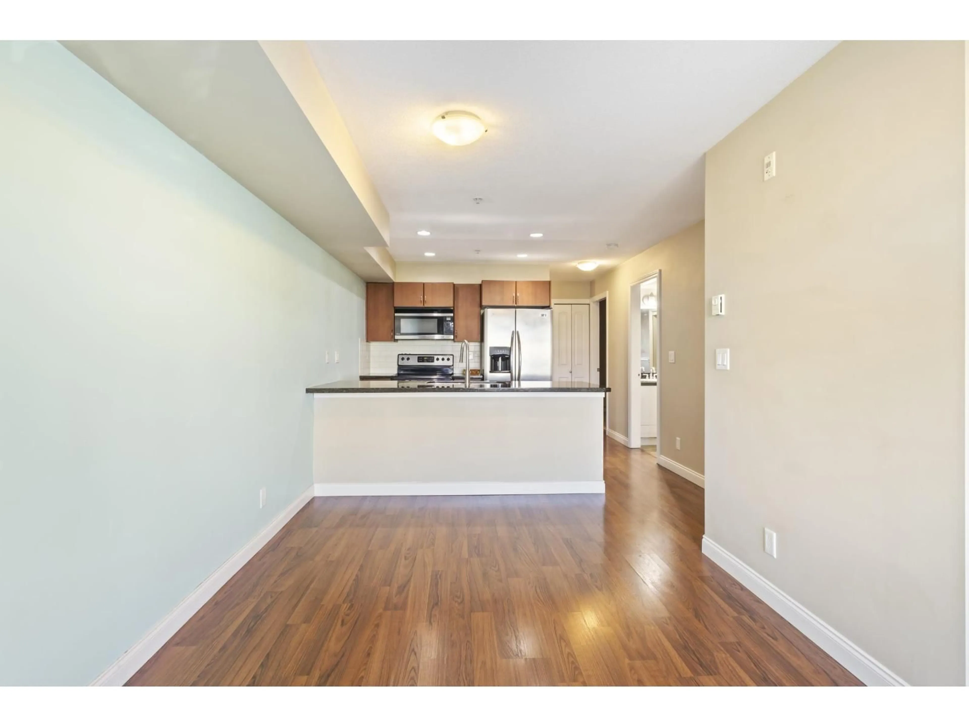 A pic of a room for 302 - 5516 198, Langley British Columbia V3A0A6