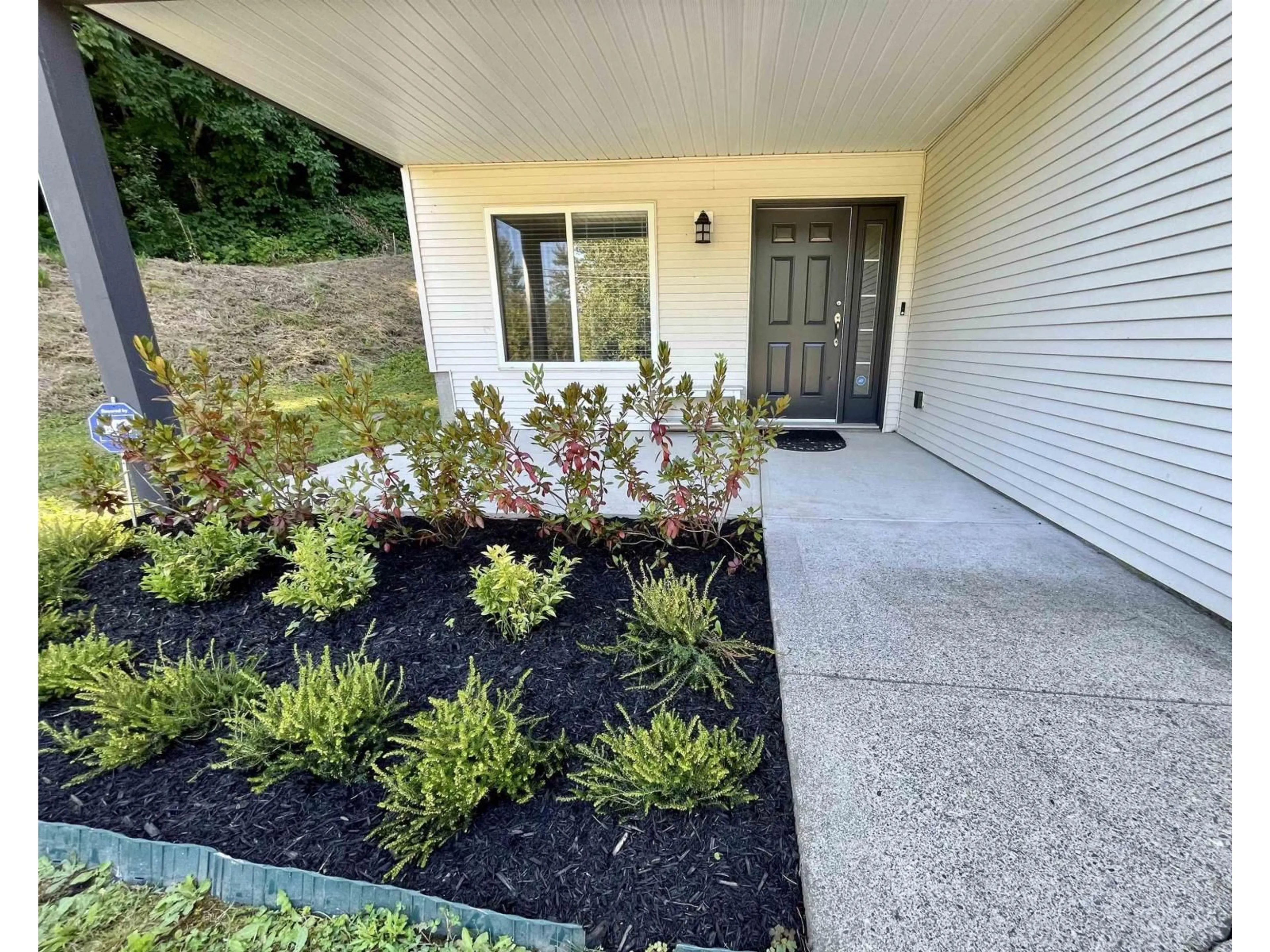 Indoor entryway for 5800 JINKERSON ROAD, Chilliwack British Columbia V2R0C8