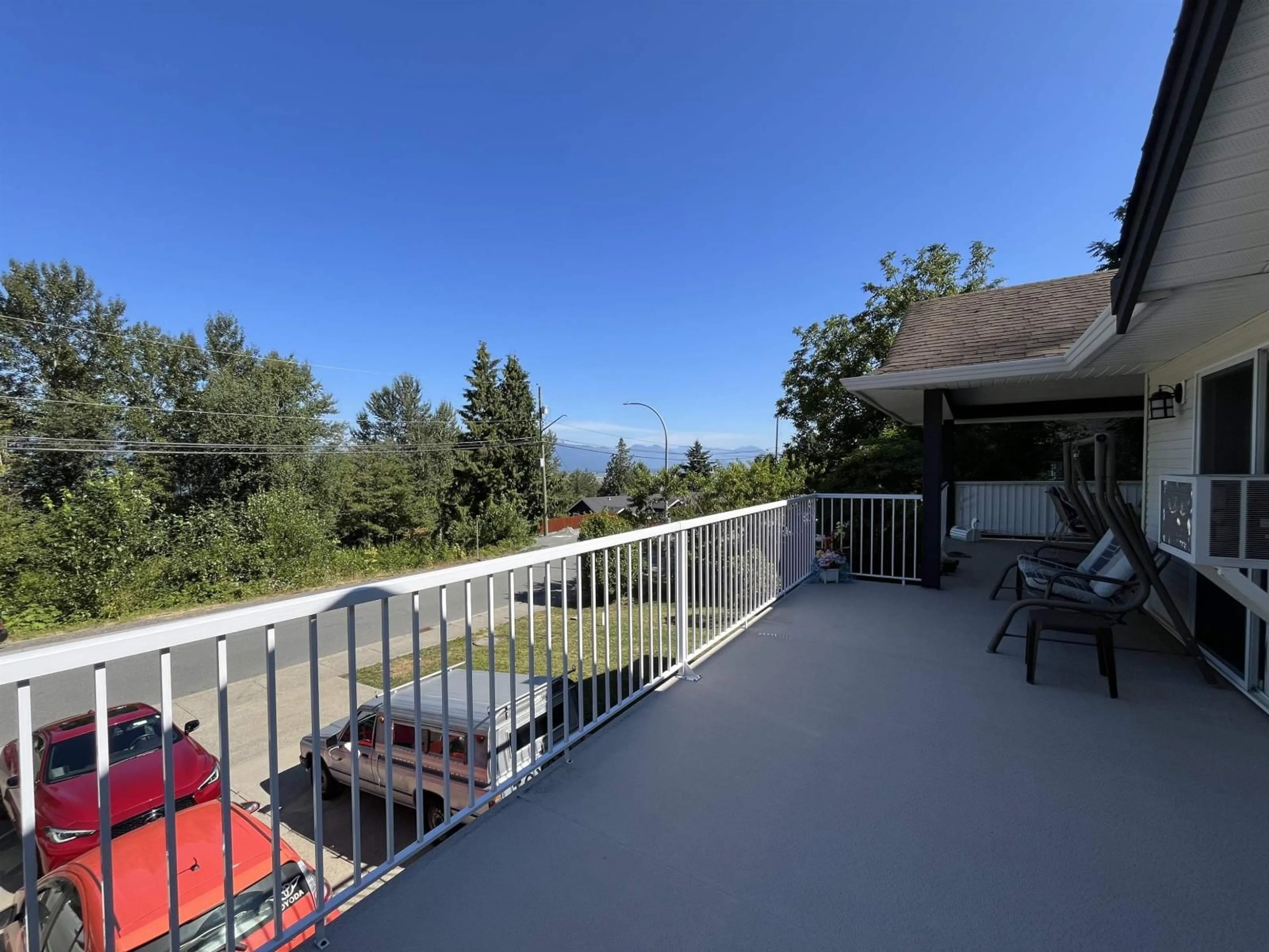 Patio, mountain view for 5800 JINKERSON ROAD, Chilliwack British Columbia V2R0C8