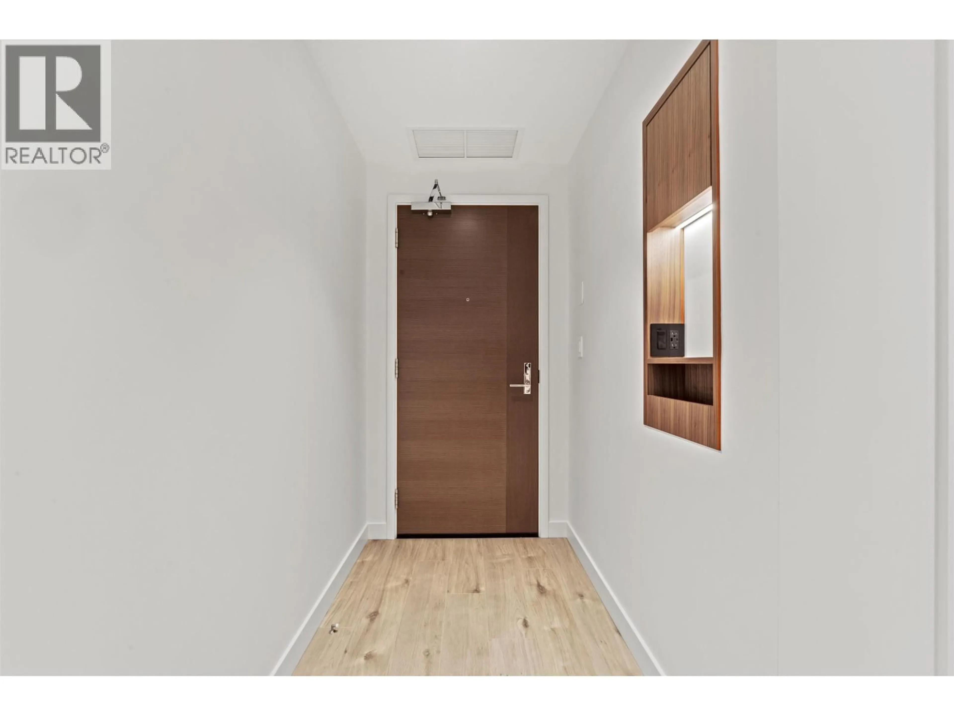 Indoor entryway for 806 - 720 FARROW STREET, Coquitlam British Columbia V3J0P3