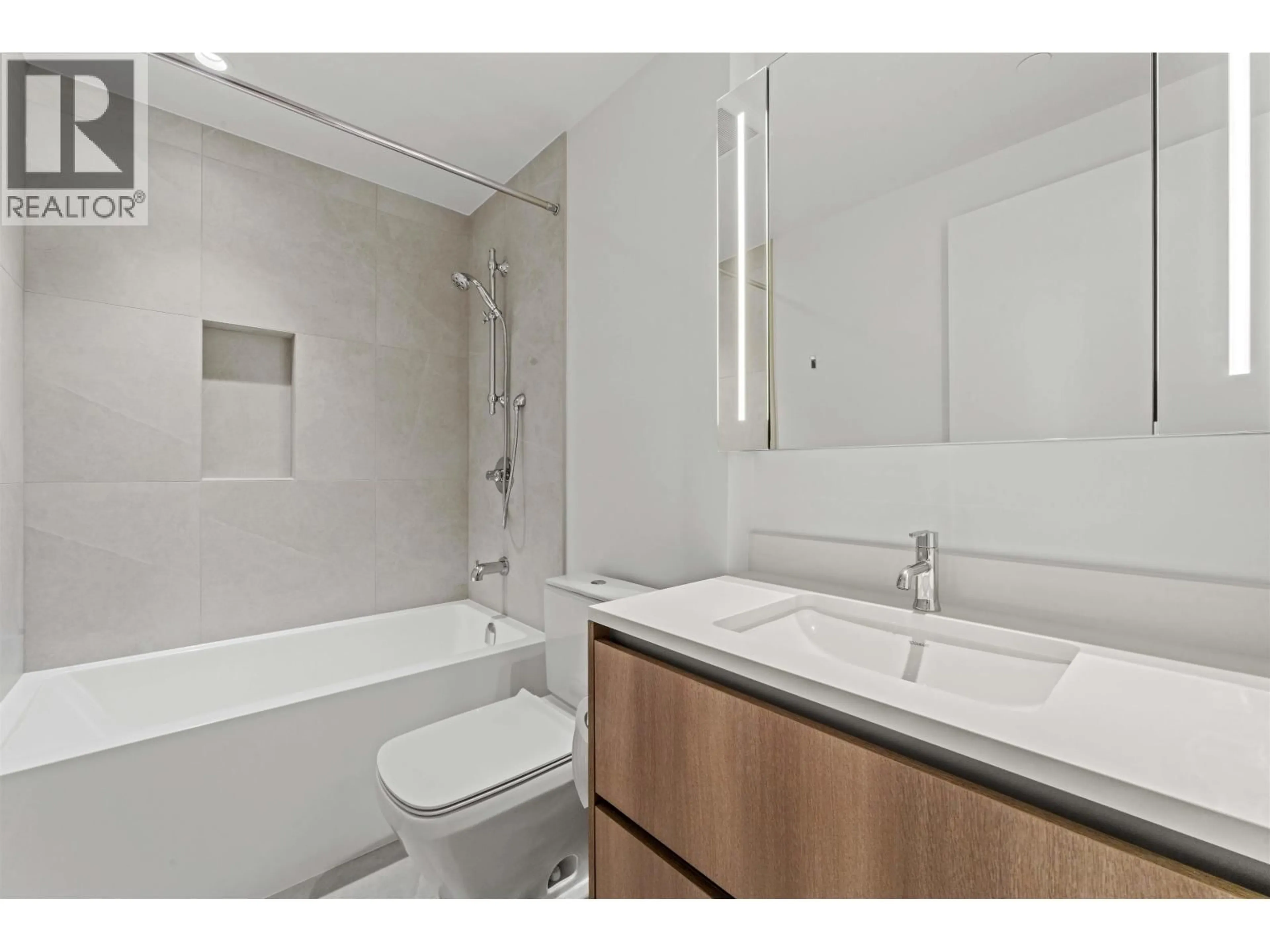 Standard bathroom, unknown for 806 - 720 FARROW STREET, Coquitlam British Columbia V3J0P3