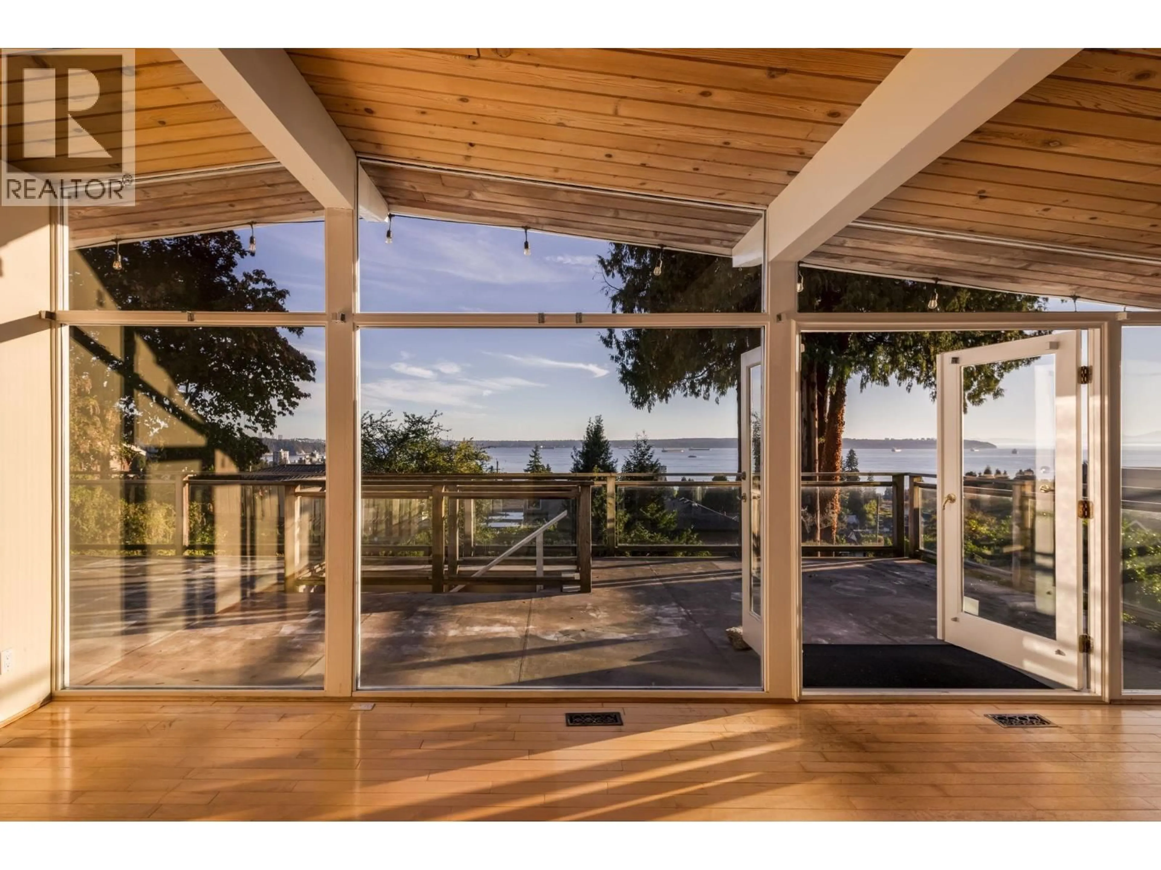 Unknown for 2344 OTTAWA AVENUE, West Vancouver British Columbia V7V2S9