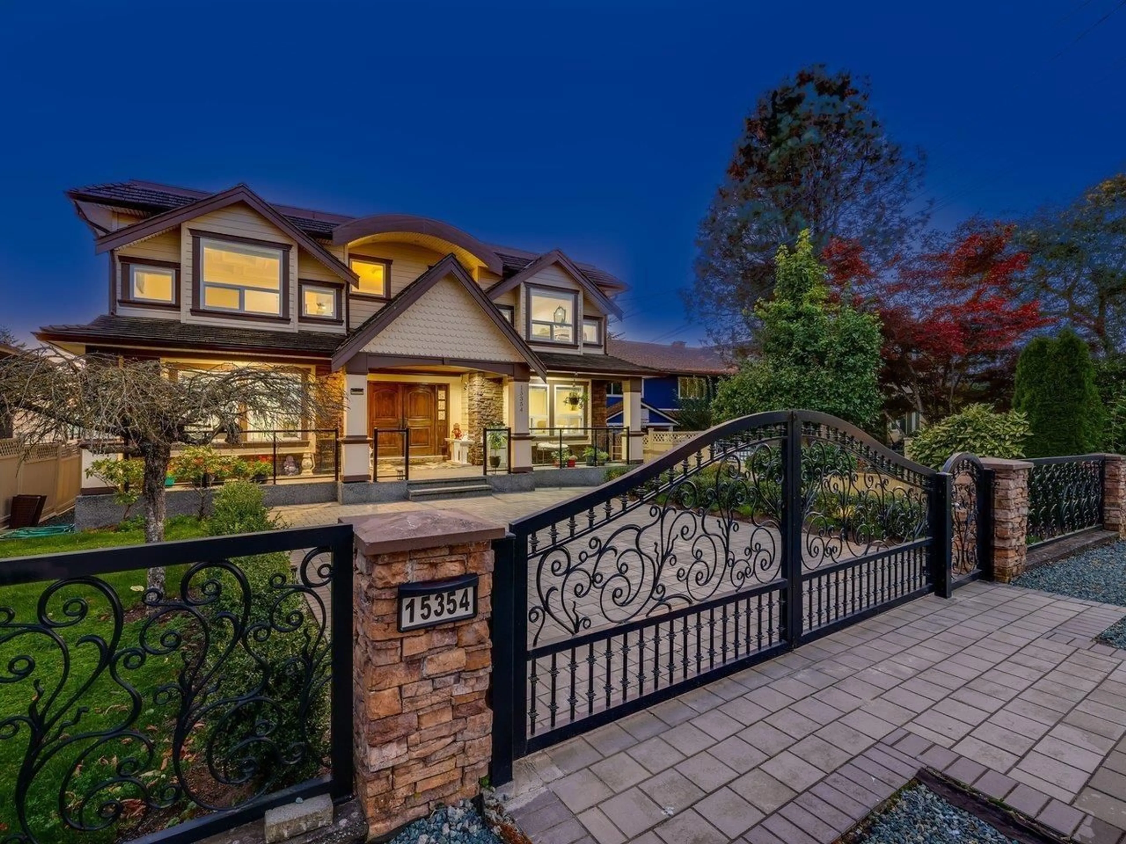 Home with brick exterior material, street for 15354 ROYAL, White Rock British Columbia V4B1M8