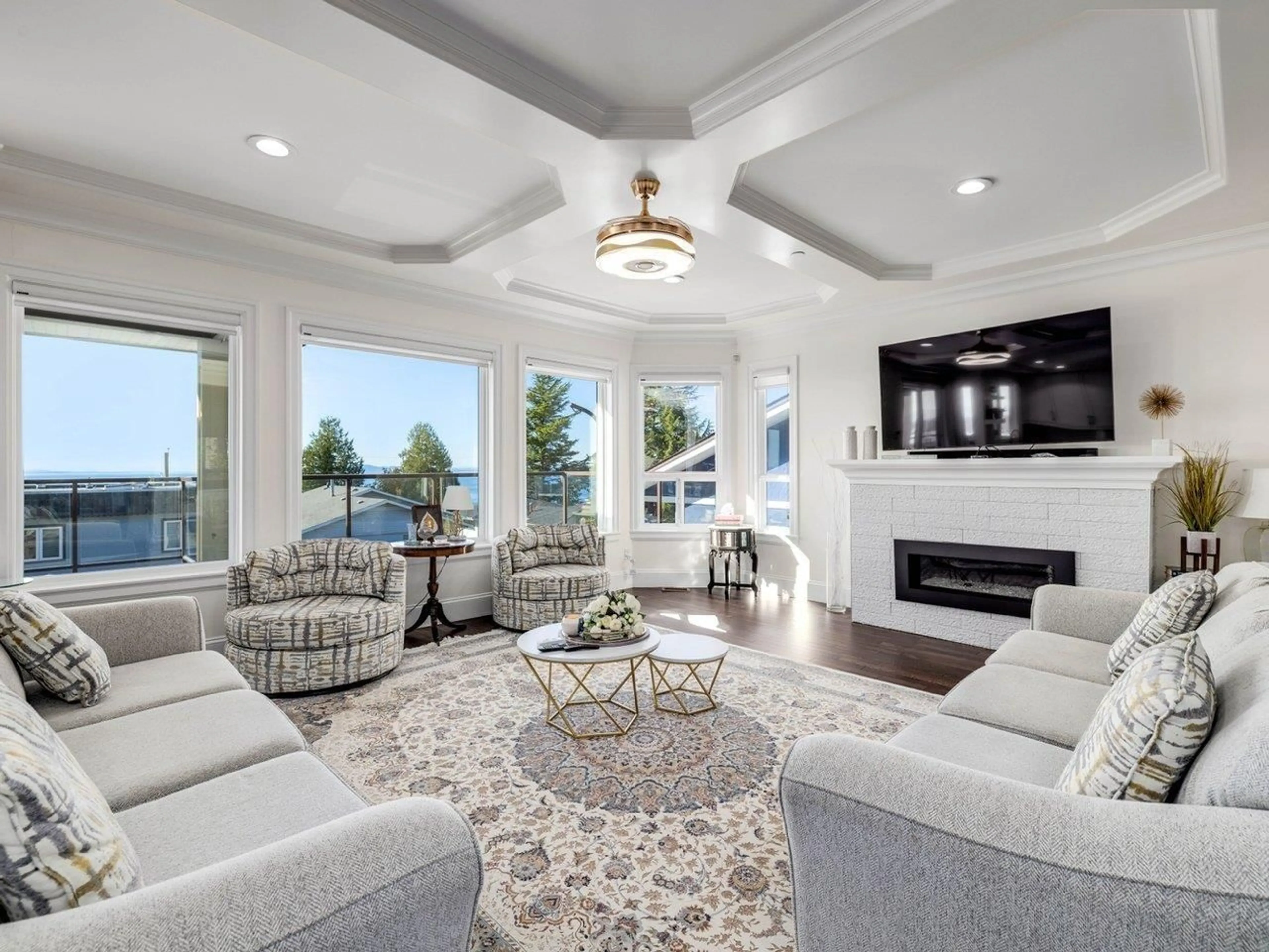 Living room with furniture, unknown for 15354 ROYAL, White Rock British Columbia V4B1M8