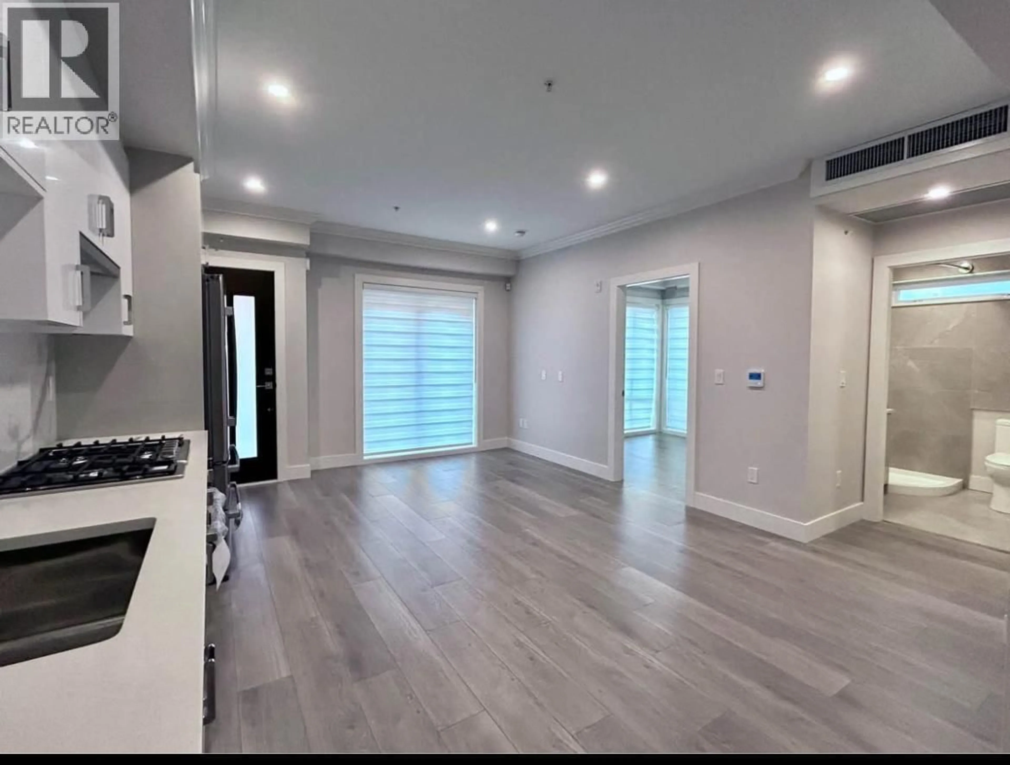 A pic of a room for 38 - 7567 OAK STREET, Vancouver British Columbia V6P4A4