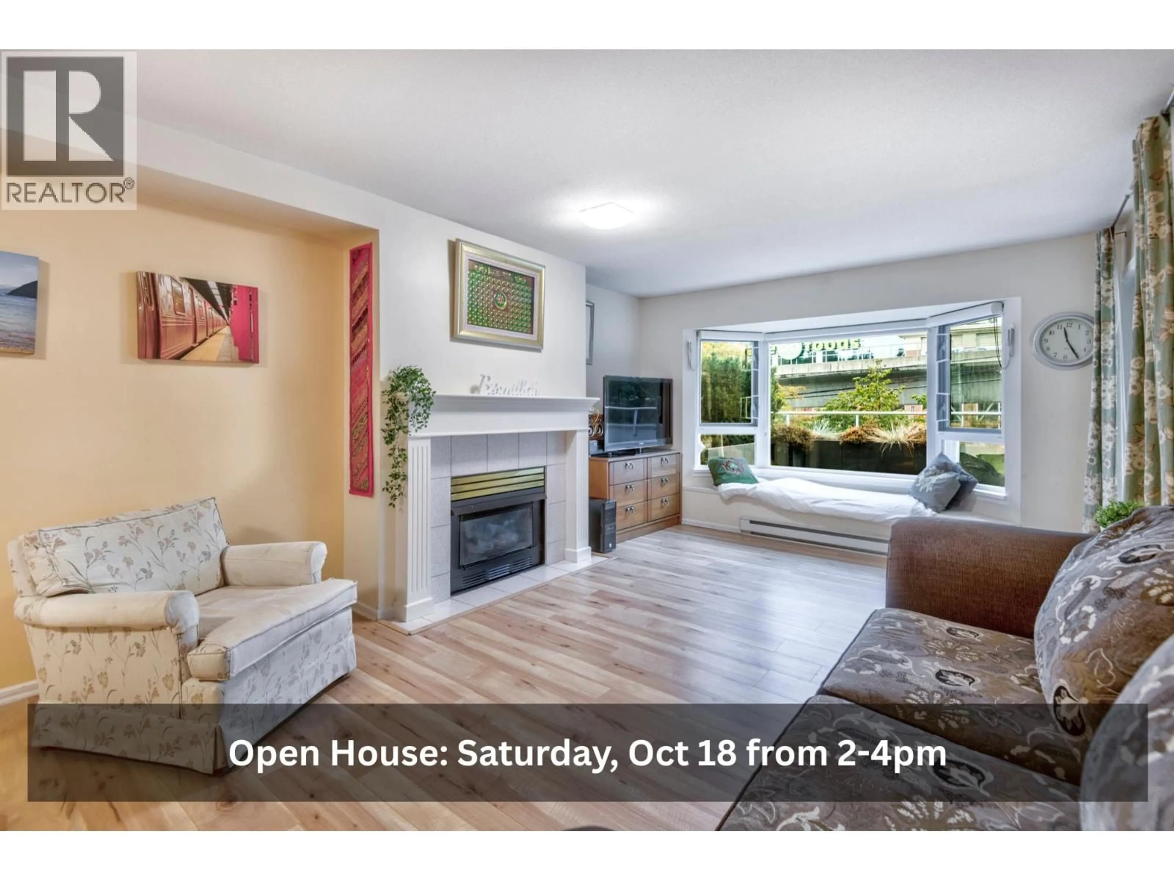 Living room with furniture, unknown for 102 - 501 COCHRANE AVENUE, Coquitlam British Columbia V3J7W5
