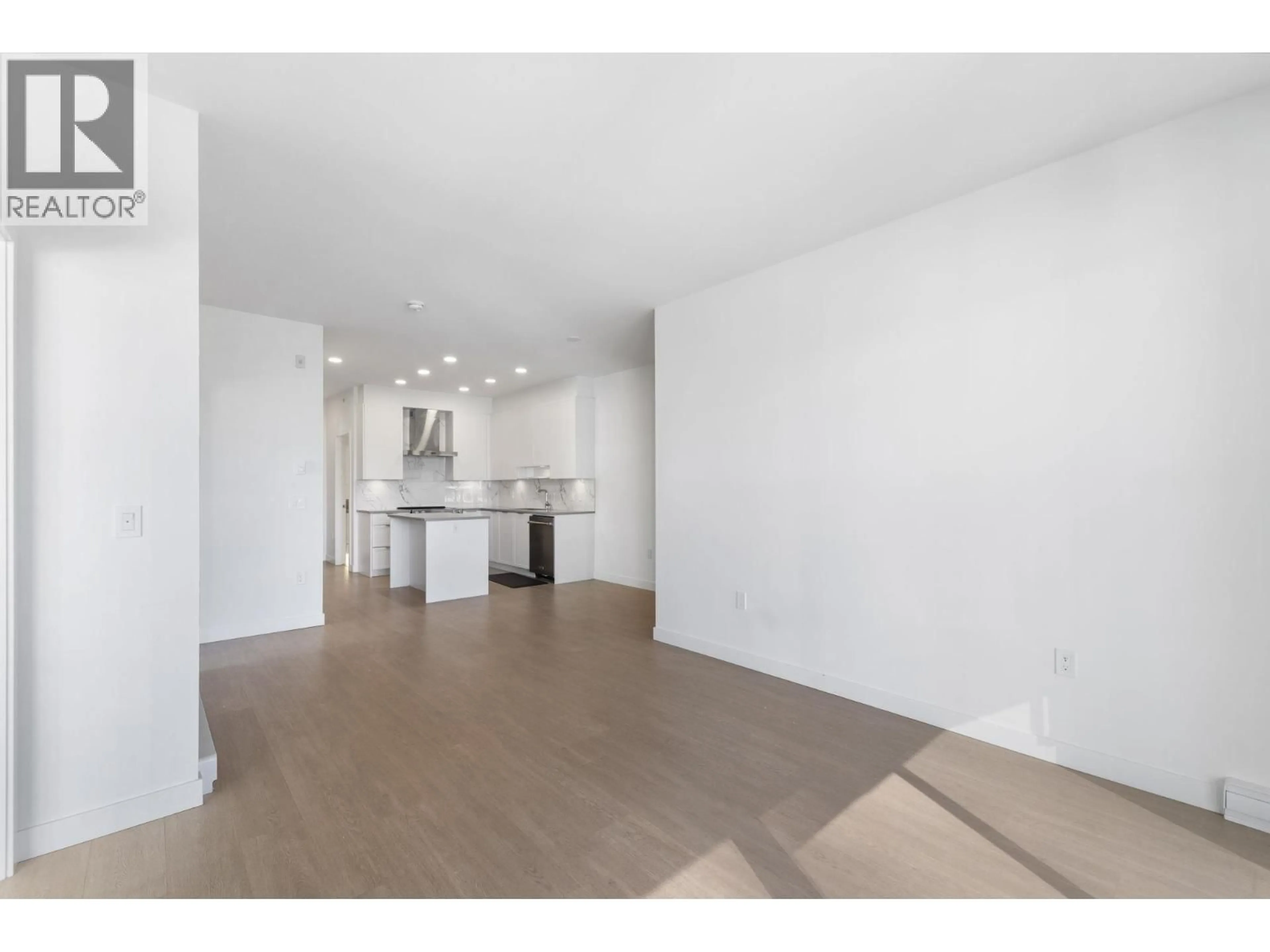 A pic of a room for 410 - 7123 11 AVENUE, Burnaby British Columbia V3N0J6