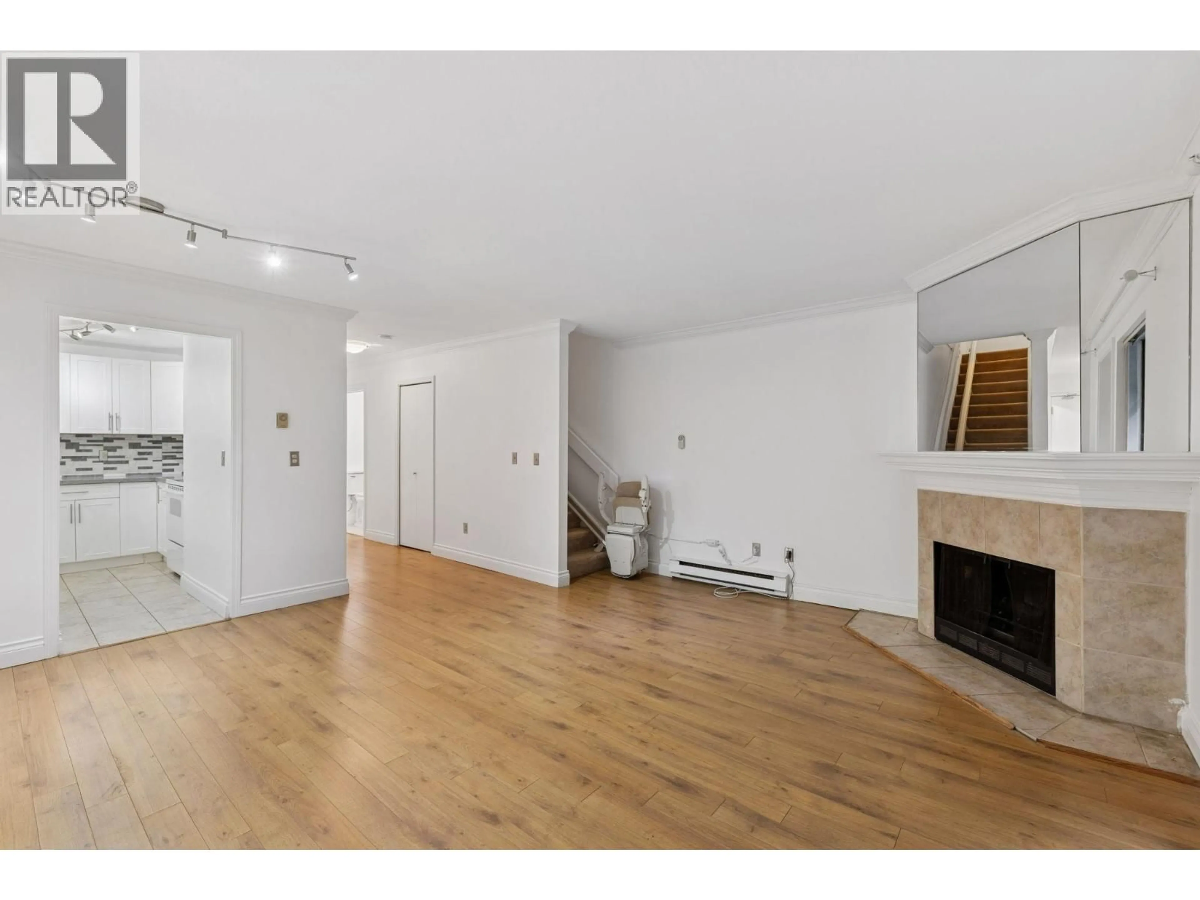 A pic of a room for 14 - 8820 WESTMINSTER HIGHWAY, Richmond British Columbia V6X1A8