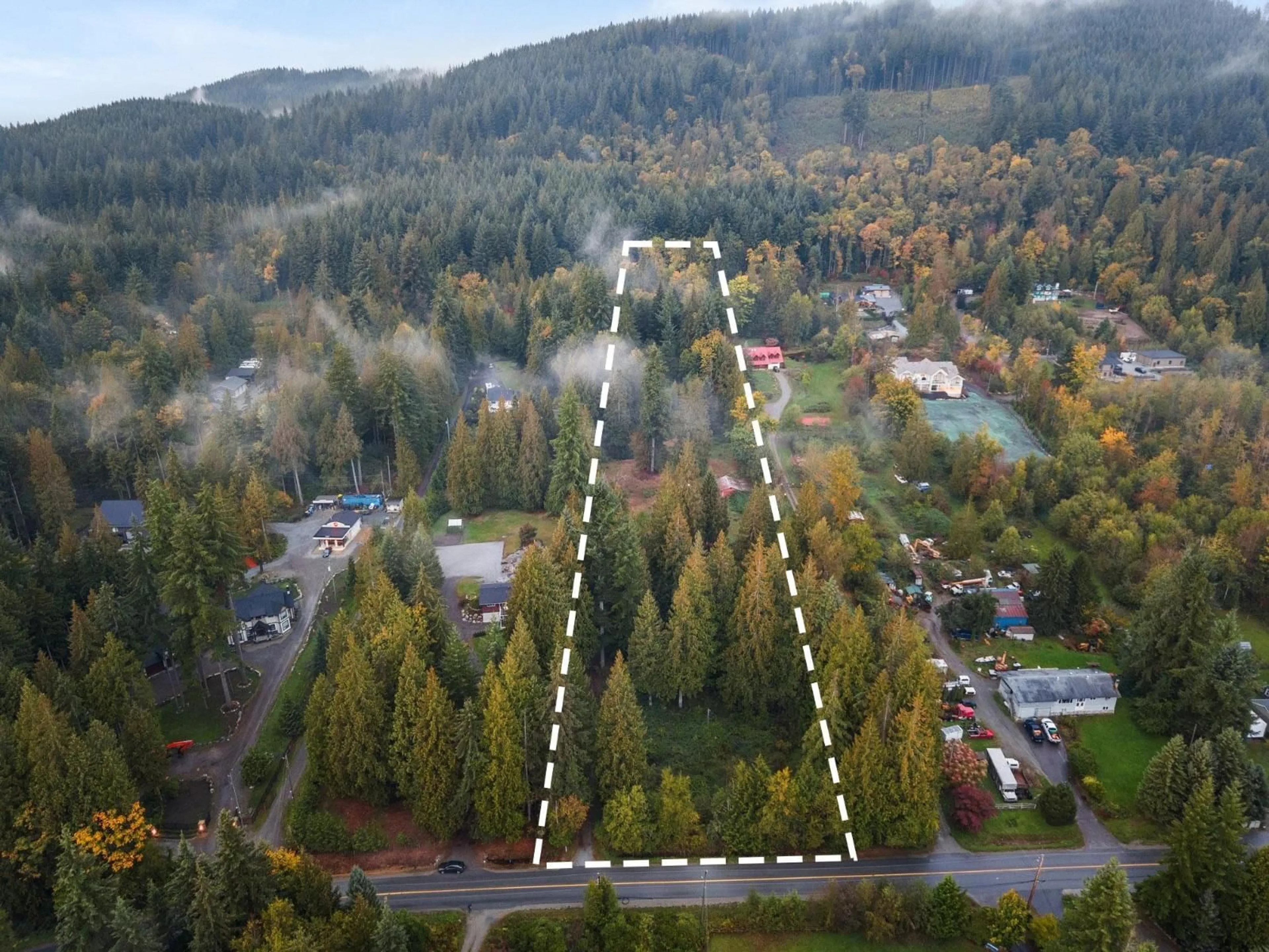 A pic from outside/outdoor area/front of a property/back of a property/a pic from drone, forest/trees view for 33213 RICHARDS, Mission British Columbia V2V7E5