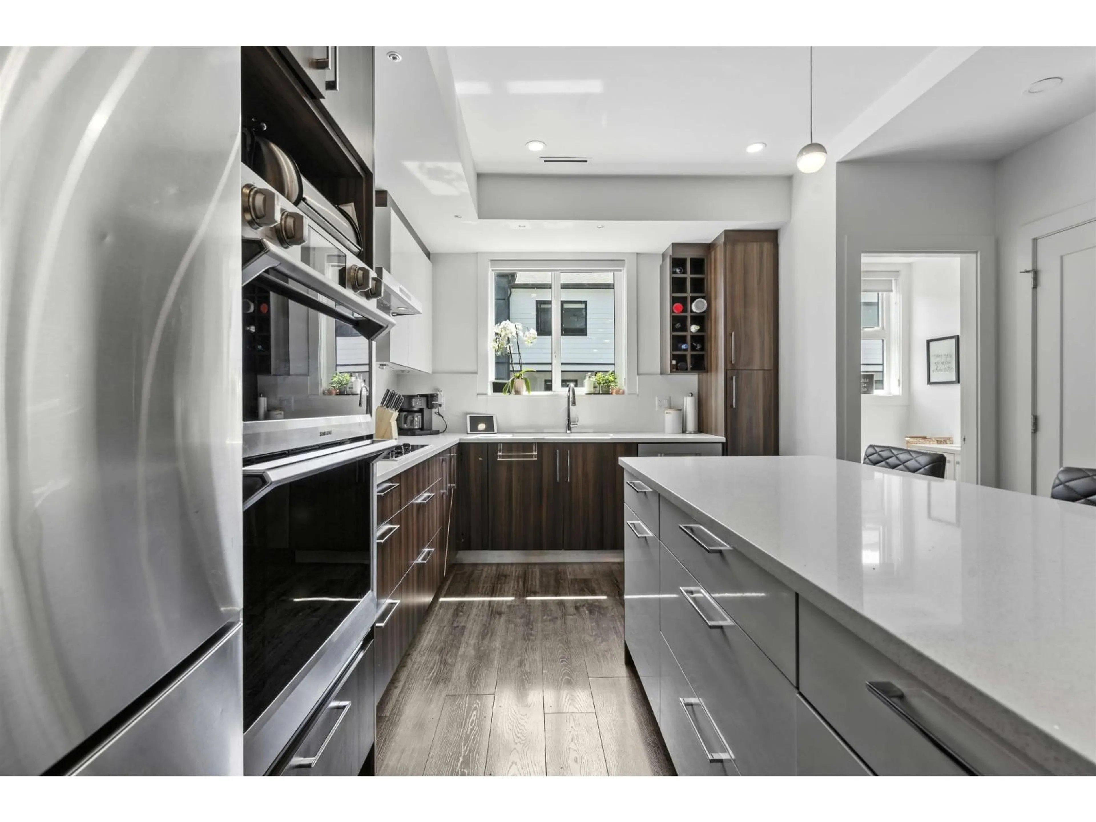 Contemporary kitchen, unknown for 16 - 34825 DELAIR, Abbotsford British Columbia V2S2E1