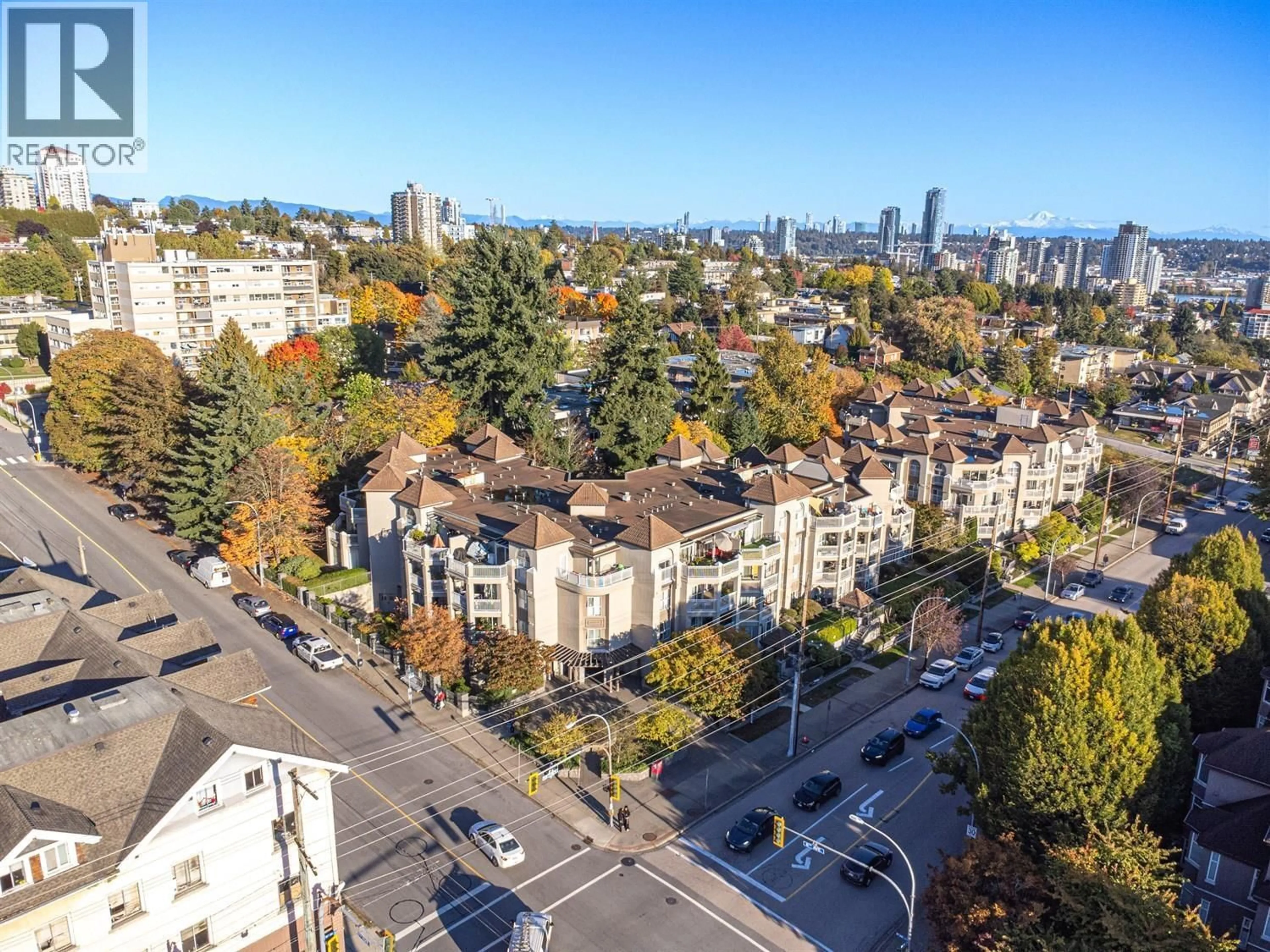 A pic from outside/outdoor area/front of a property/back of a property/a pic from drone, city buildings view from balcony for 403 - 1128 SIXTH AVENUE, New Westminster British Columbia V3M6V8