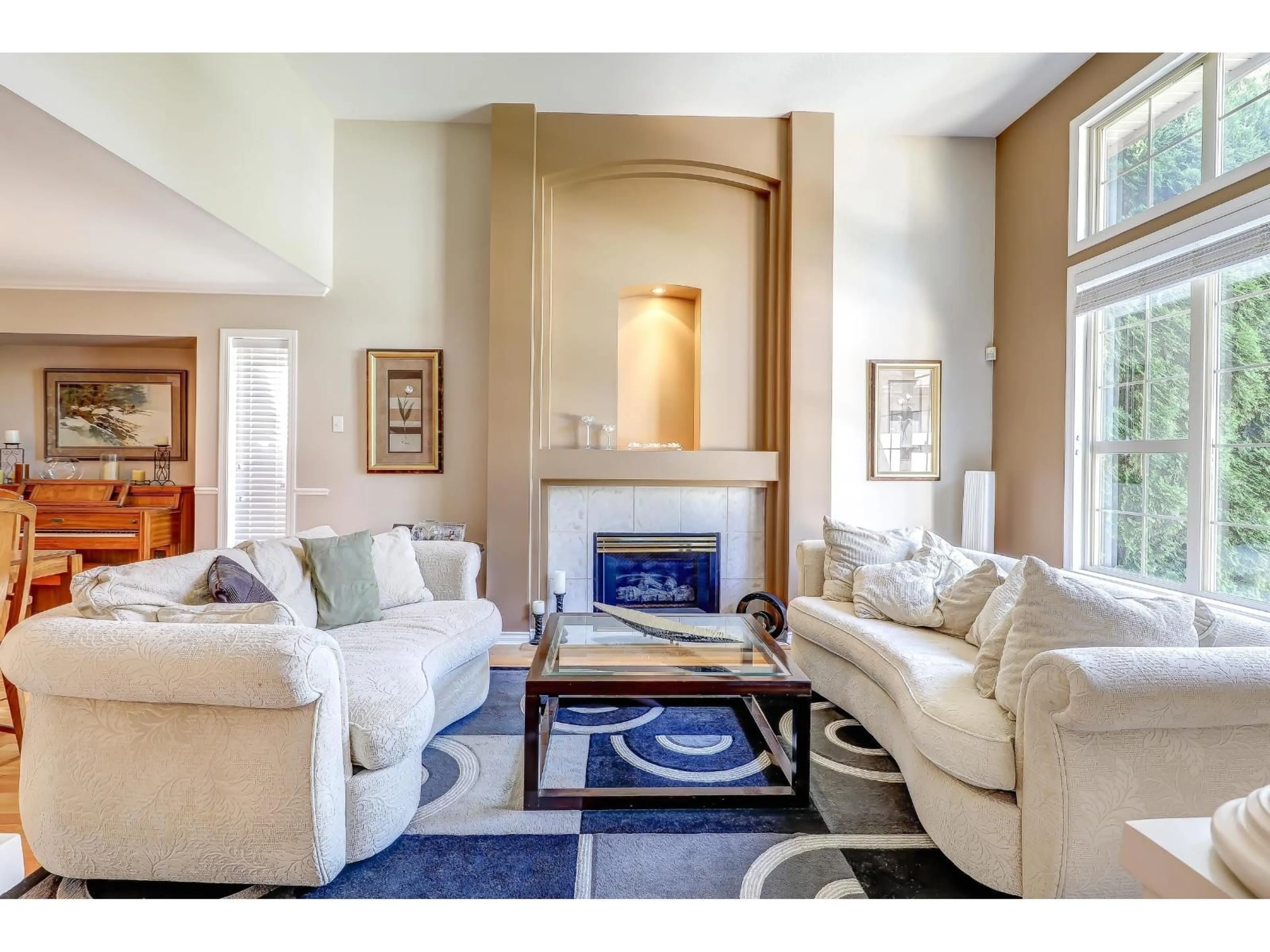 Living room with furniture, unknown for 16932 60A, Surrey British Columbia V3S8X5