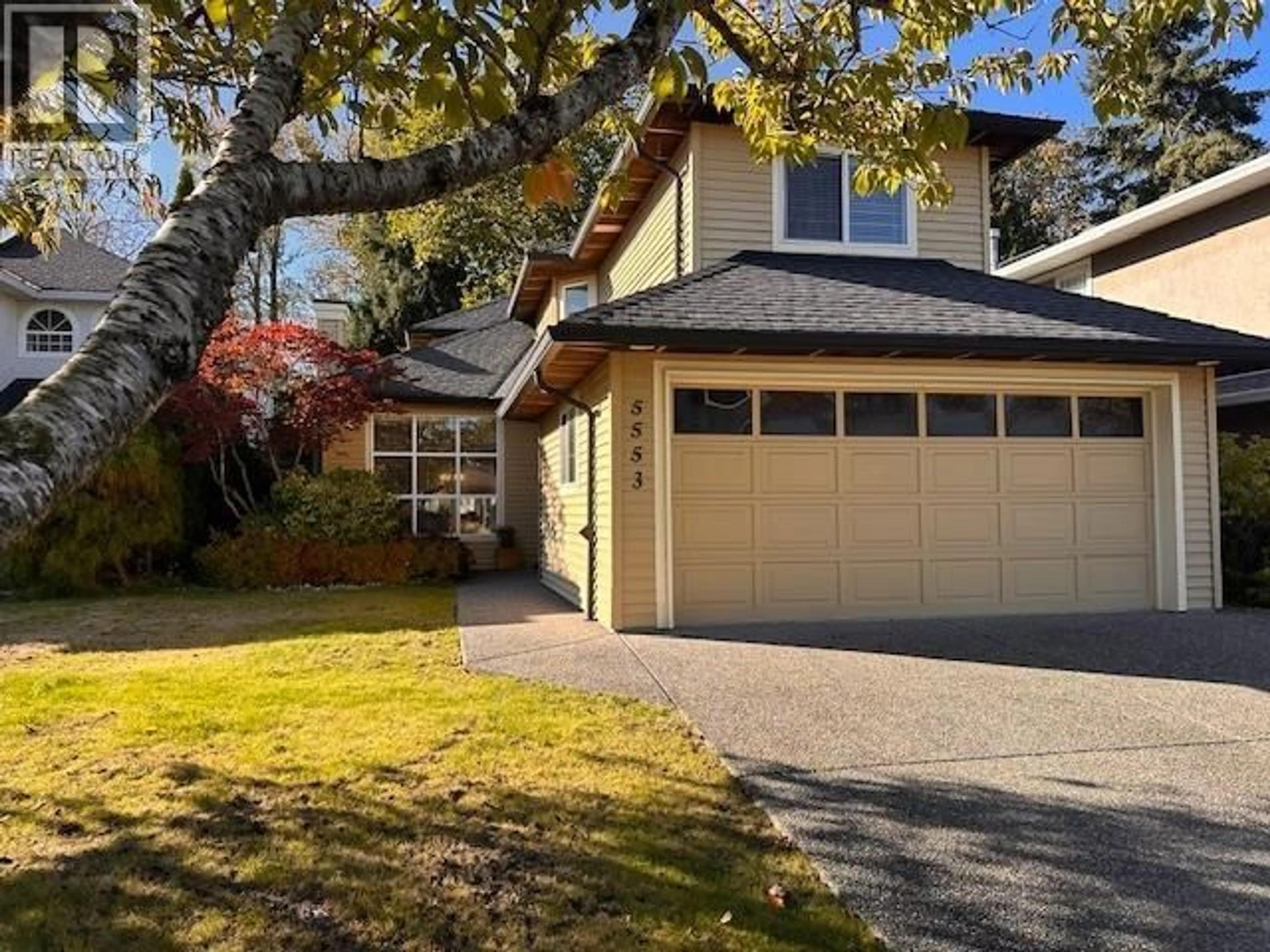 Home with vinyl exterior material, street for 5553 FRIGATE ROAD, Delta British Columbia V4K4Z5