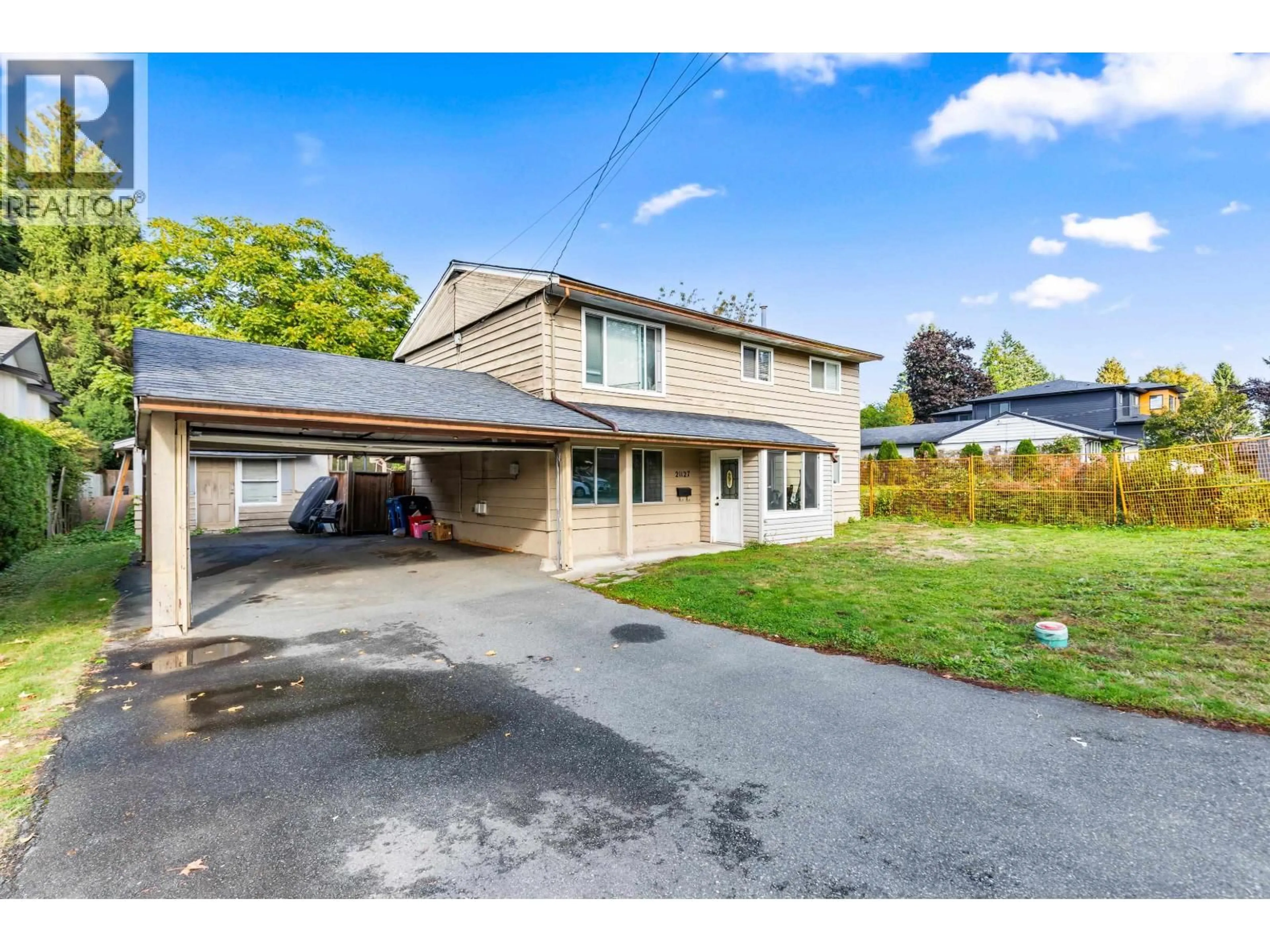 A pic from outside/outdoor area/front of a property/back of a property/a pic from drone, street for 21127 WICKLUND AVENUE, Maple Ridge British Columbia V2X3S1