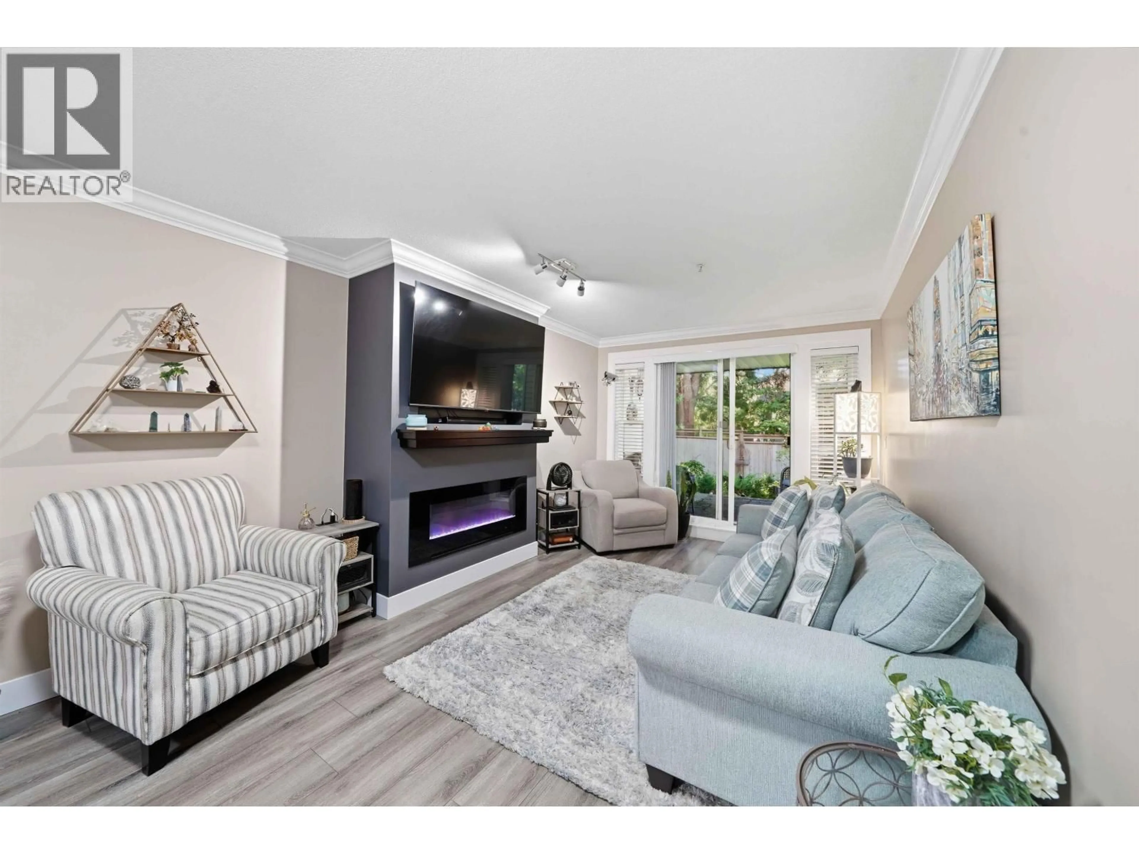 Living room with furniture, unknown for 106 - 22275 123 AVENUE, Maple Ridge British Columbia V2X4E1