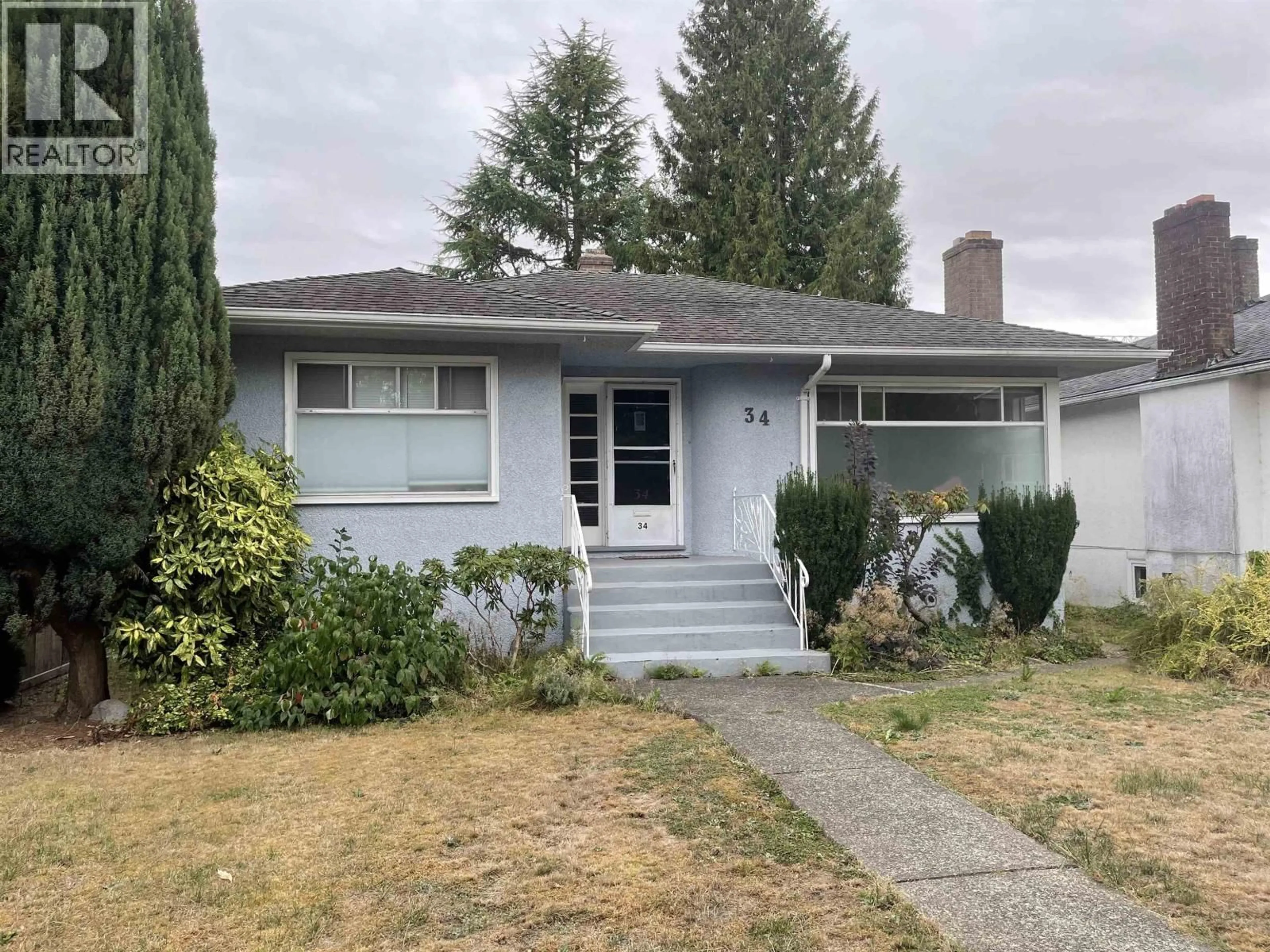 Home with vinyl exterior material, street for 34 47TH AVENUE, Vancouver British Columbia V5Y2X8