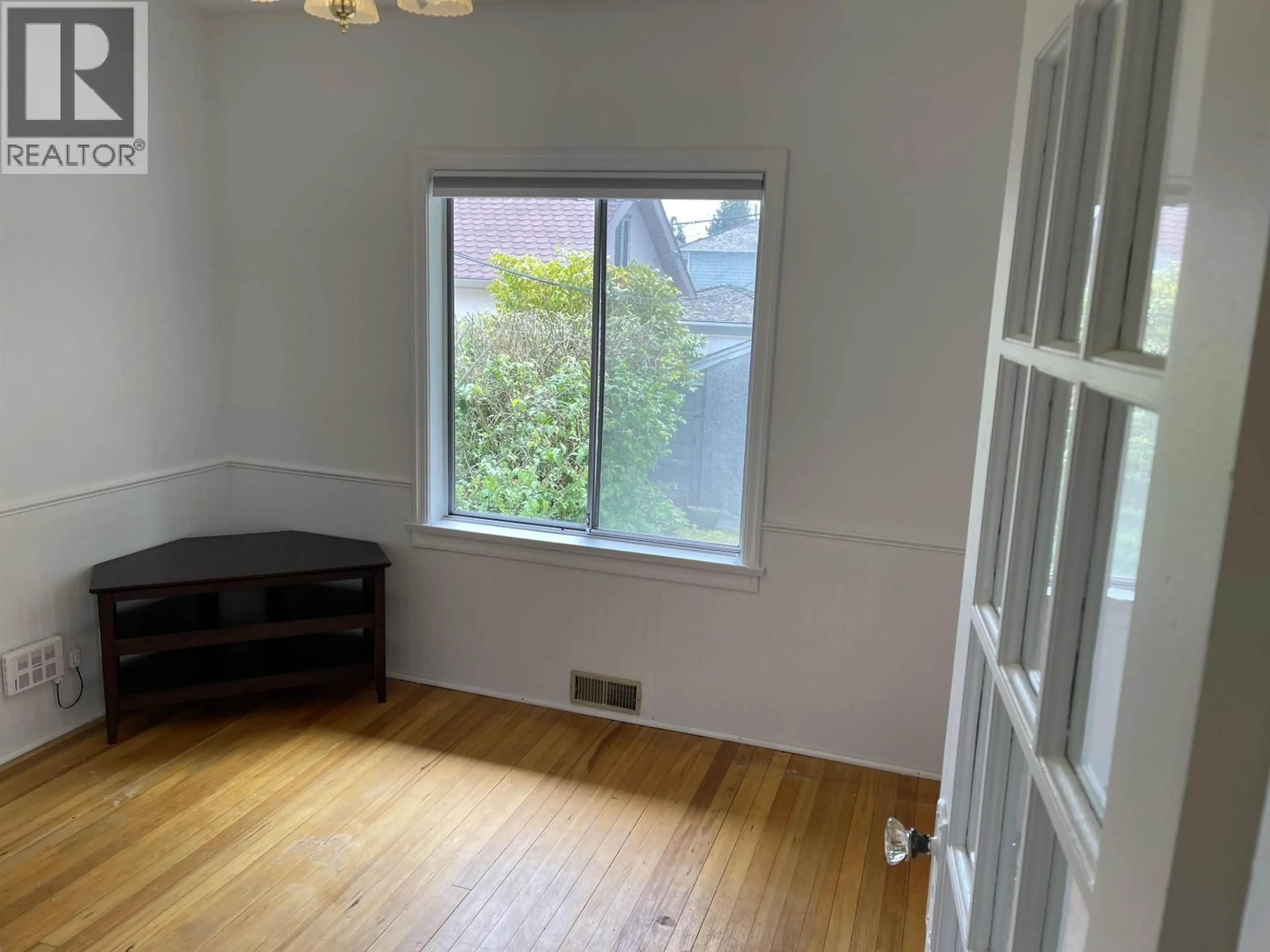 A pic of a room for 34 47TH AVENUE, Vancouver British Columbia V5Y2X8