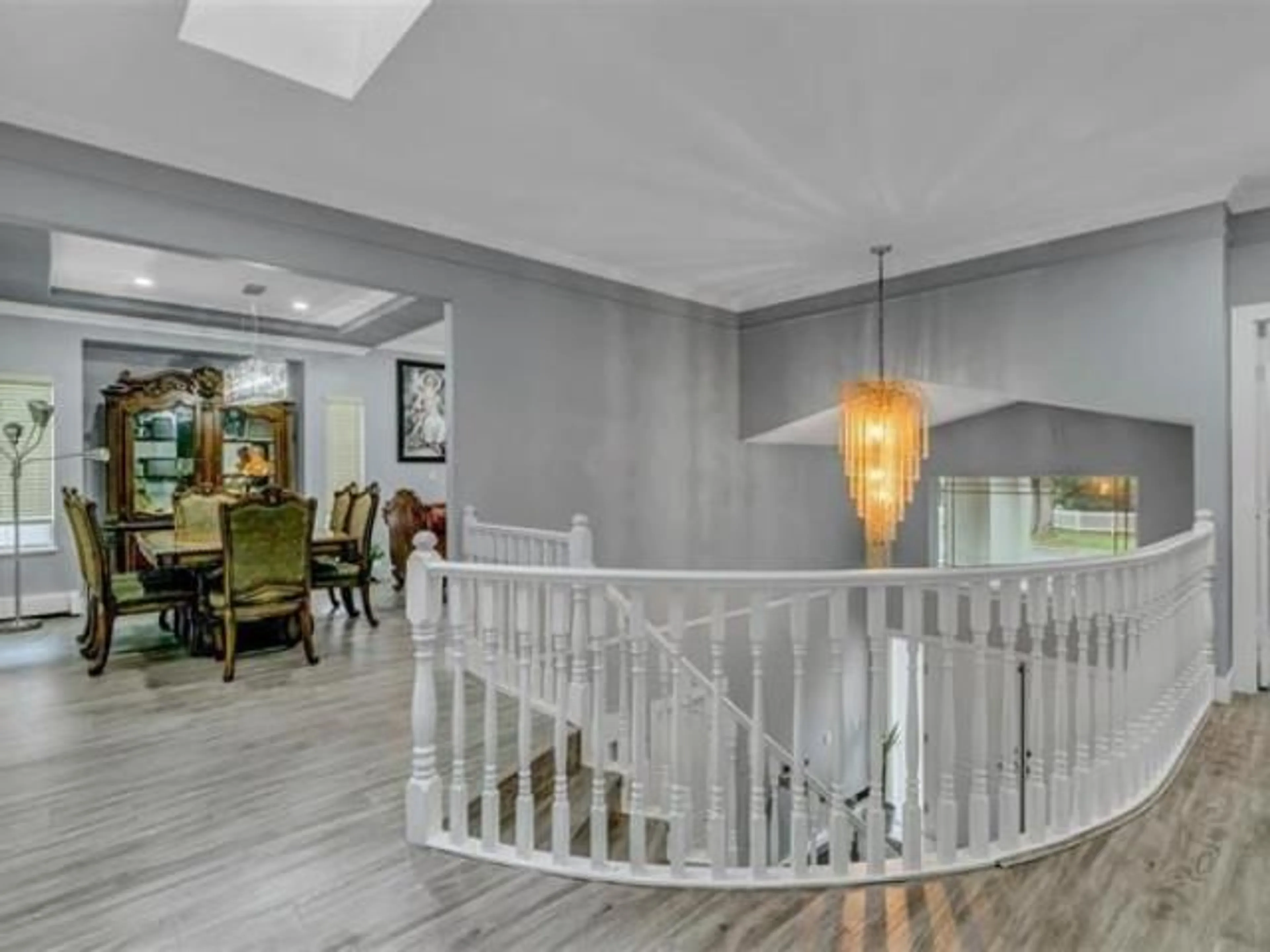 Indoor foyer for 6550 128, Surrey British Columbia V3W4C6