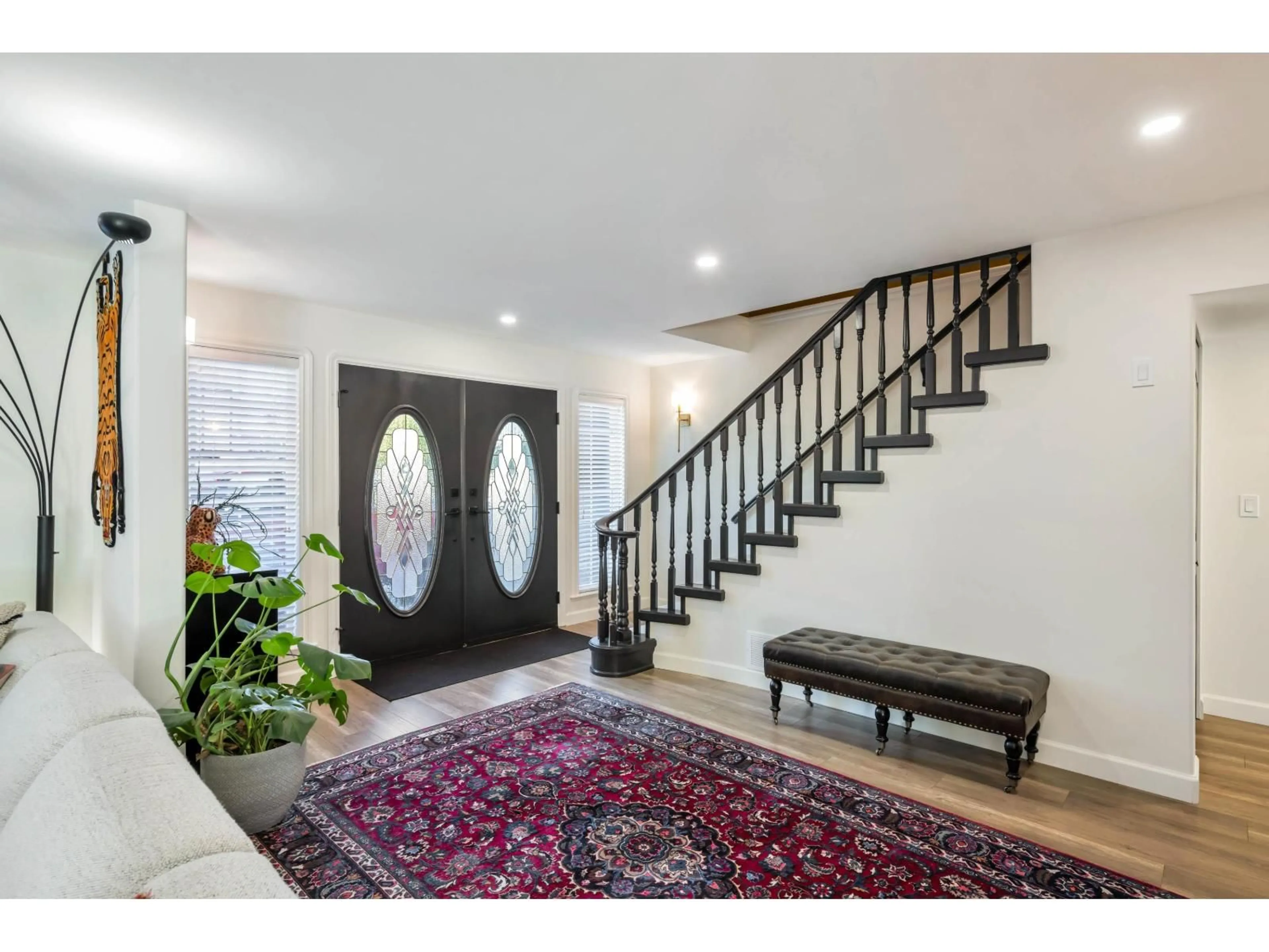 Indoor entryway for 34856 MARSHALL, Abbotsford British Columbia V2S7S2