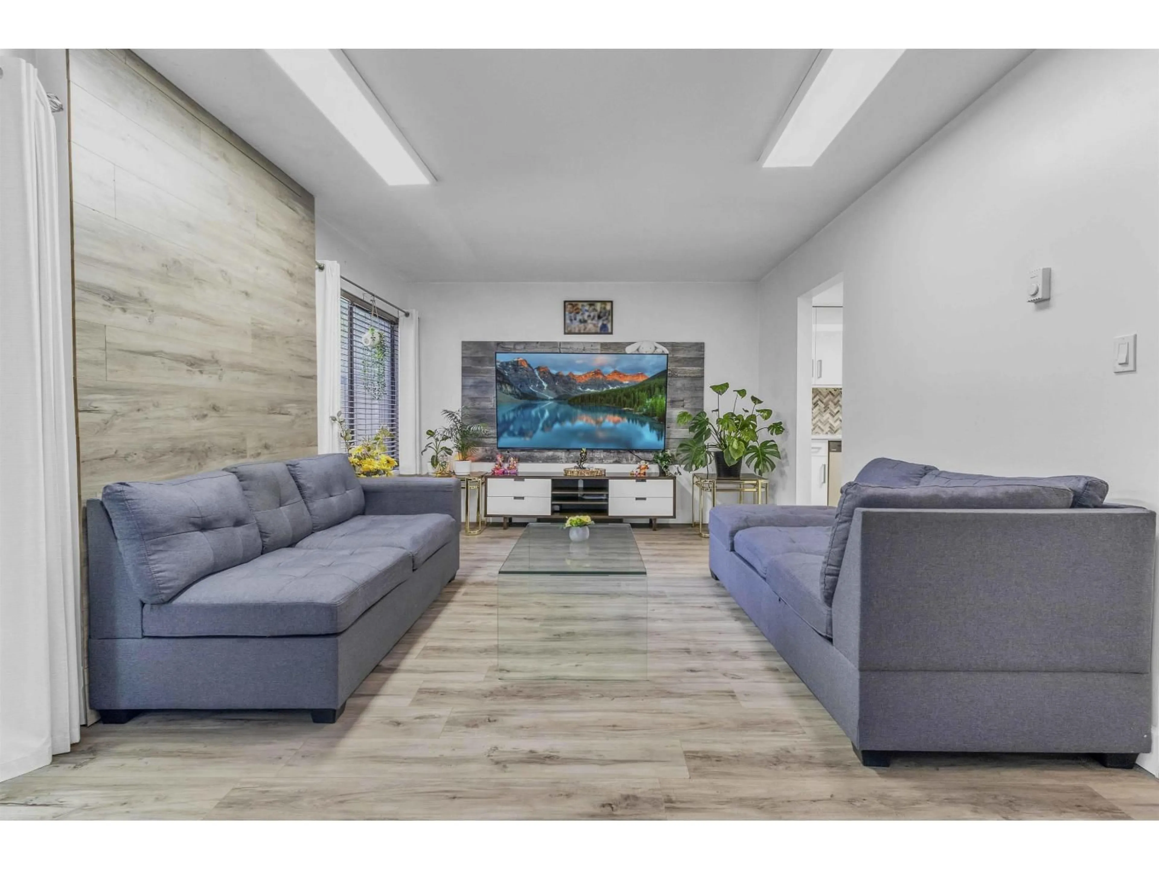 Living room with furniture, unknown for 8 - 3015 TRETHEWEY, Abbotsford British Columbia V2T3R4