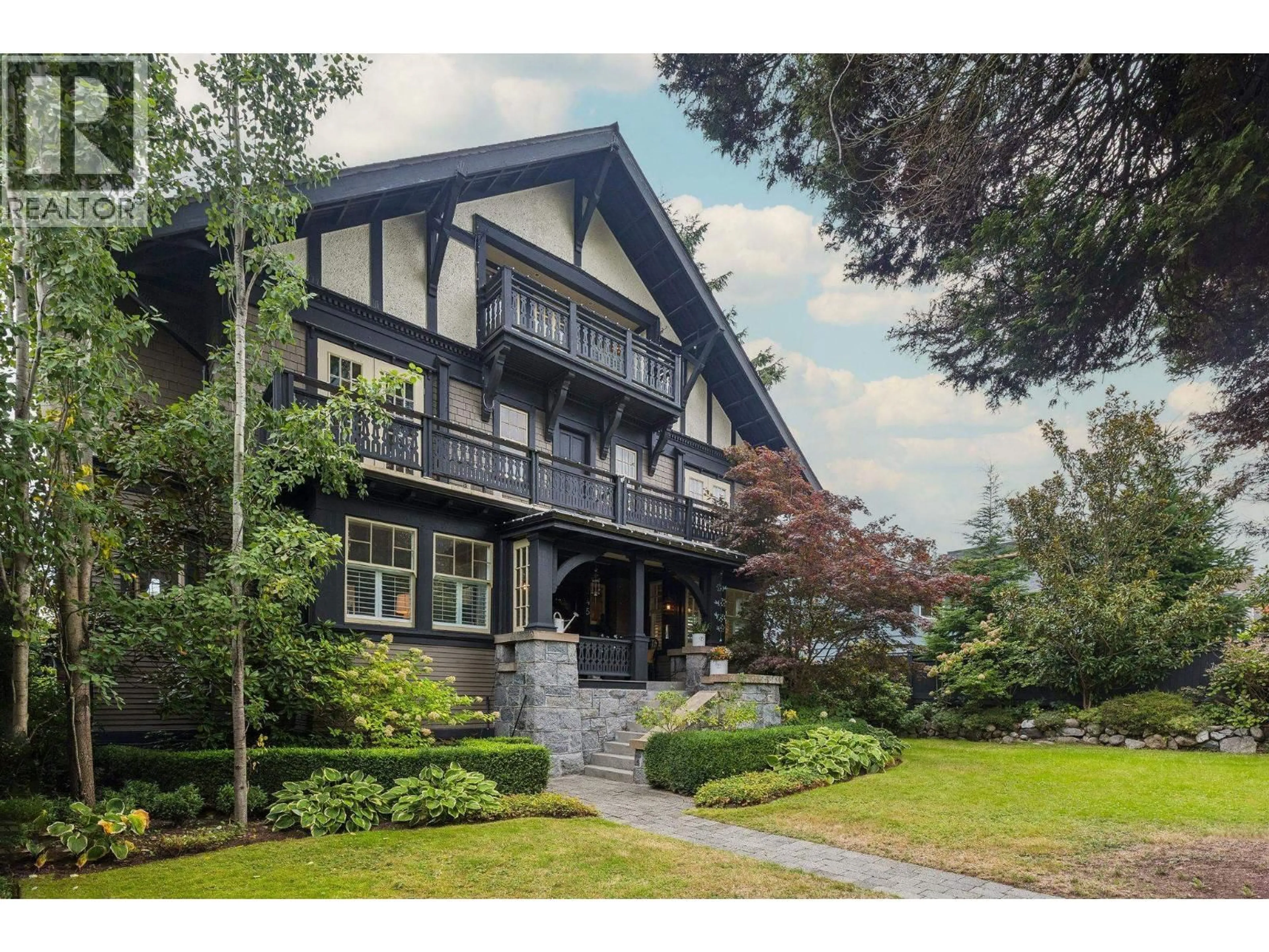 Unknown for 745 GRAND BOULEVARD, North Vancouver British Columbia V7L3W3
