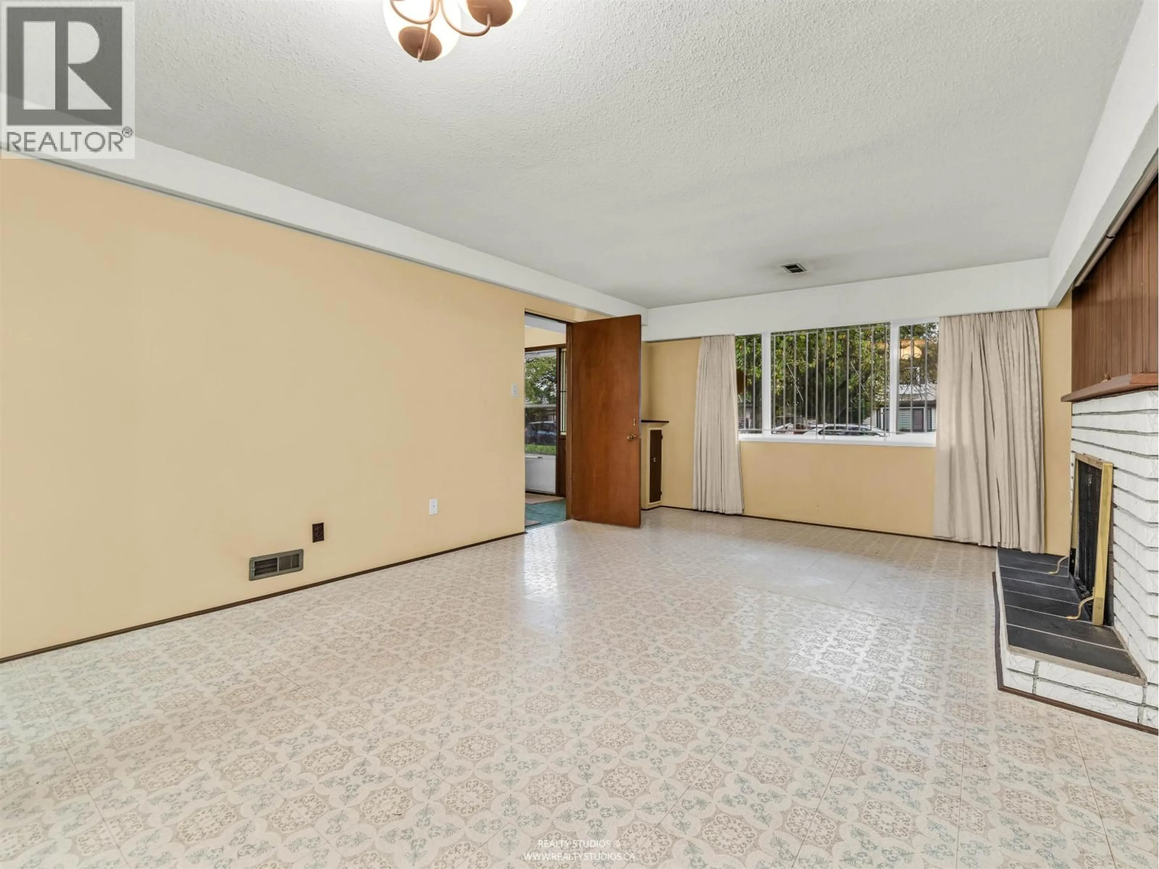 A pic of a room for 85 63RD AVENUE, Vancouver British Columbia V5X2H7