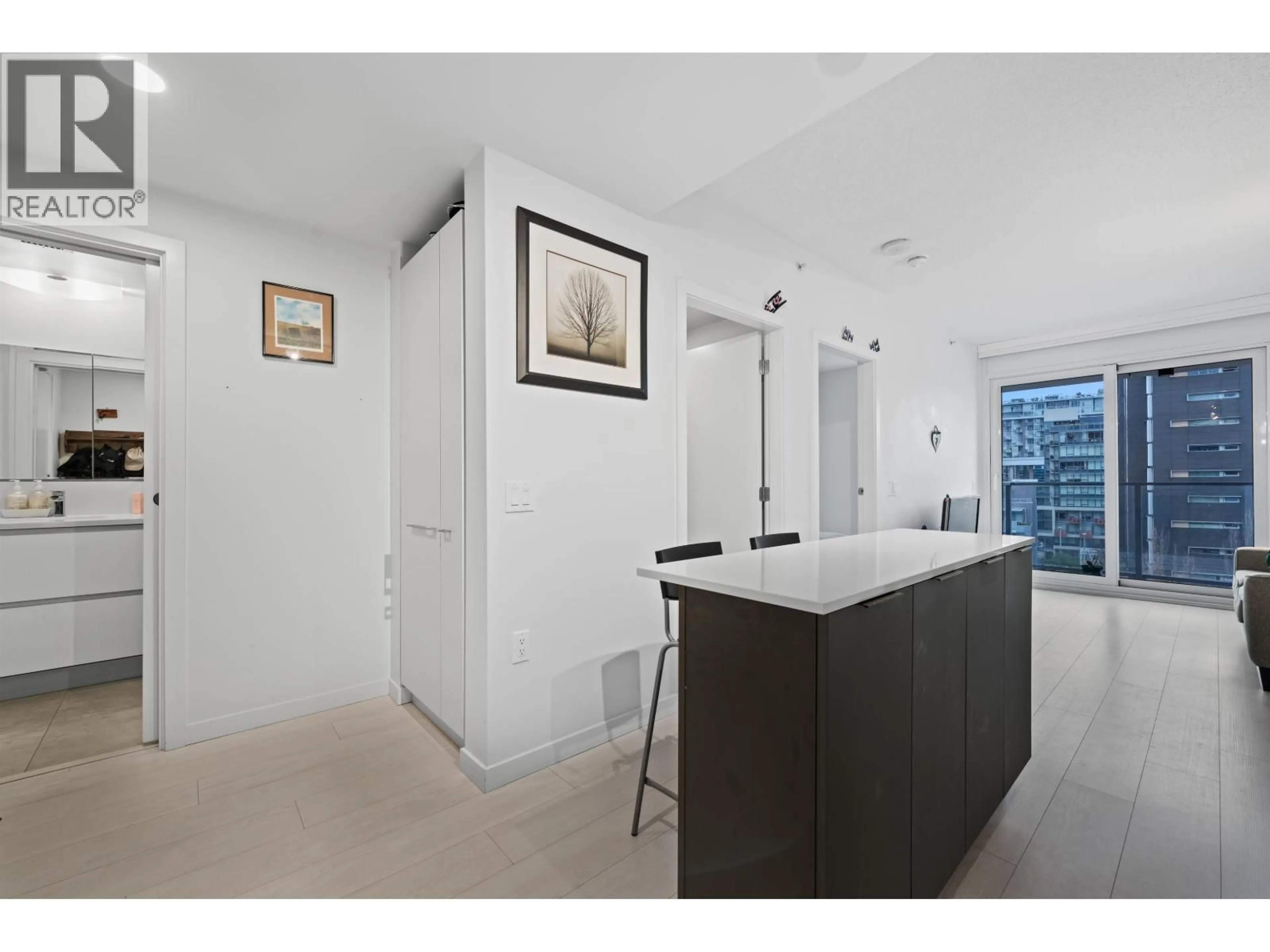 Unknown for 604 - 180 2ND AVENUE, Vancouver British Columbia V5T0K4