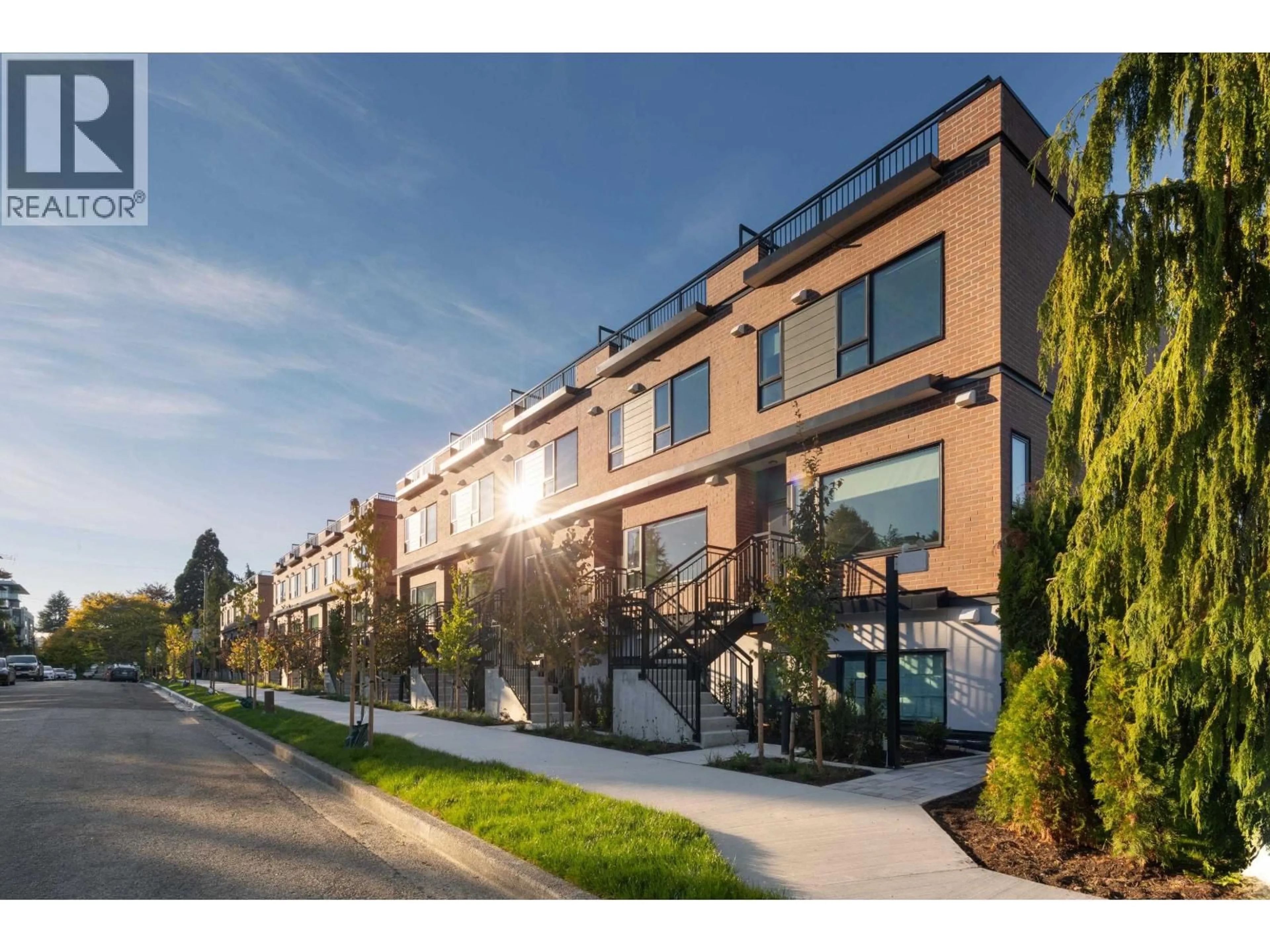 Unknown for 264 - 479 28TH AVENUE, Vancouver British Columbia V5Y0P2