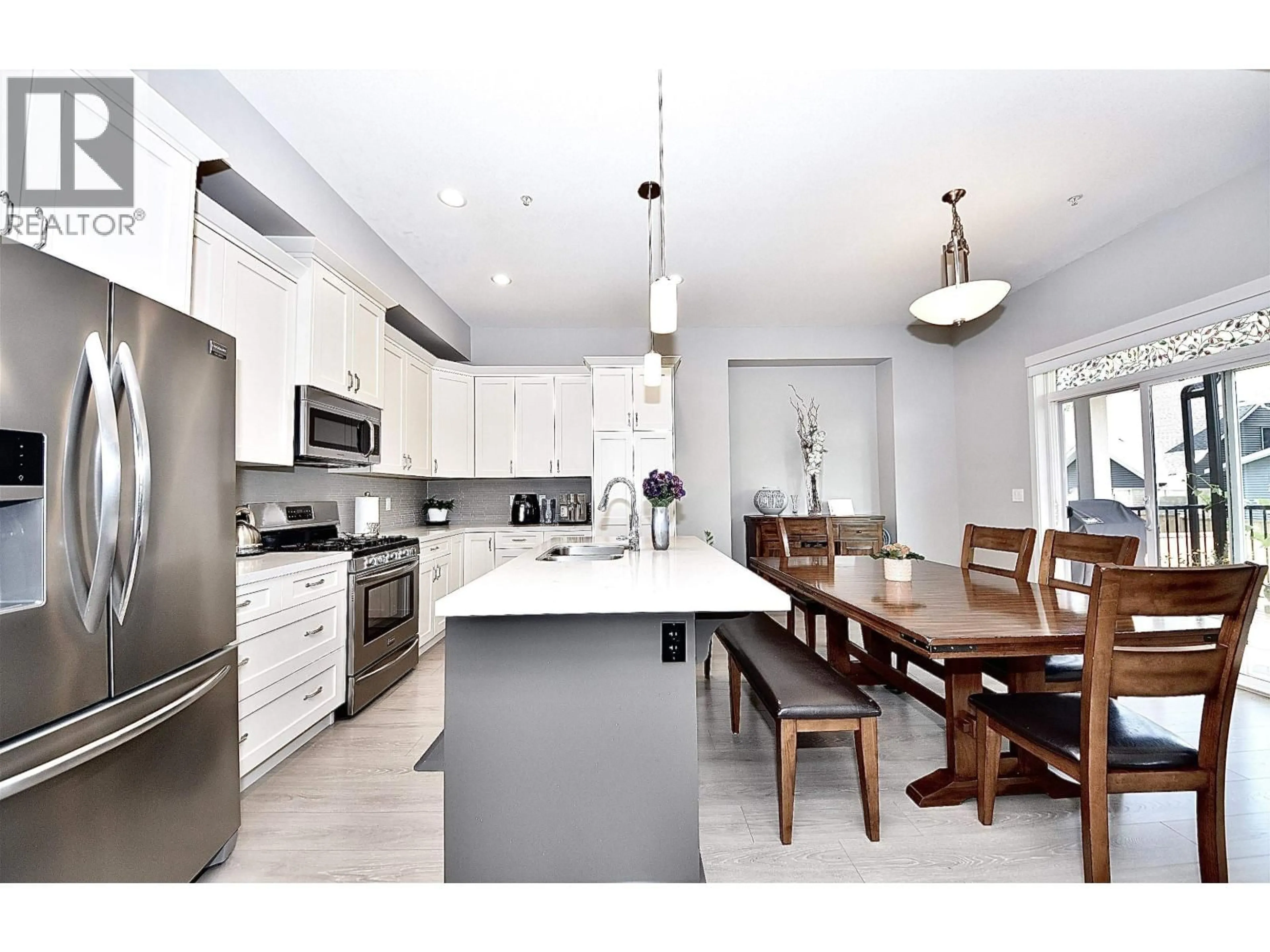 Open concept kitchen, ceramic/tile floor for 24442 113 AVENUE, Maple Ridge British Columbia V2W5H5