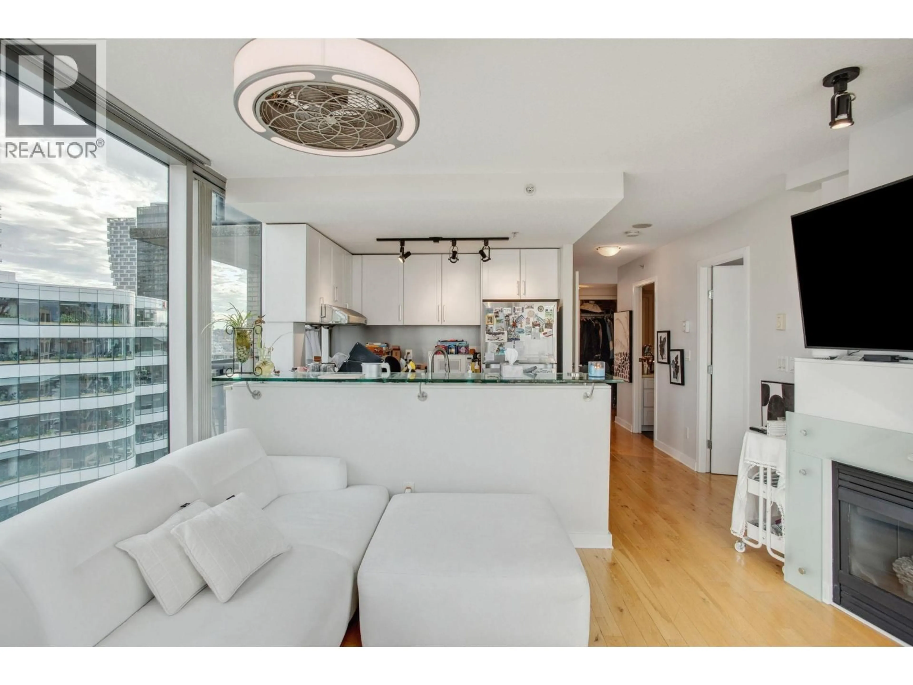 Open concept kitchen, unknown for 1702 - 1003 BURNABY STREET, Vancouver British Columbia V6E4R7