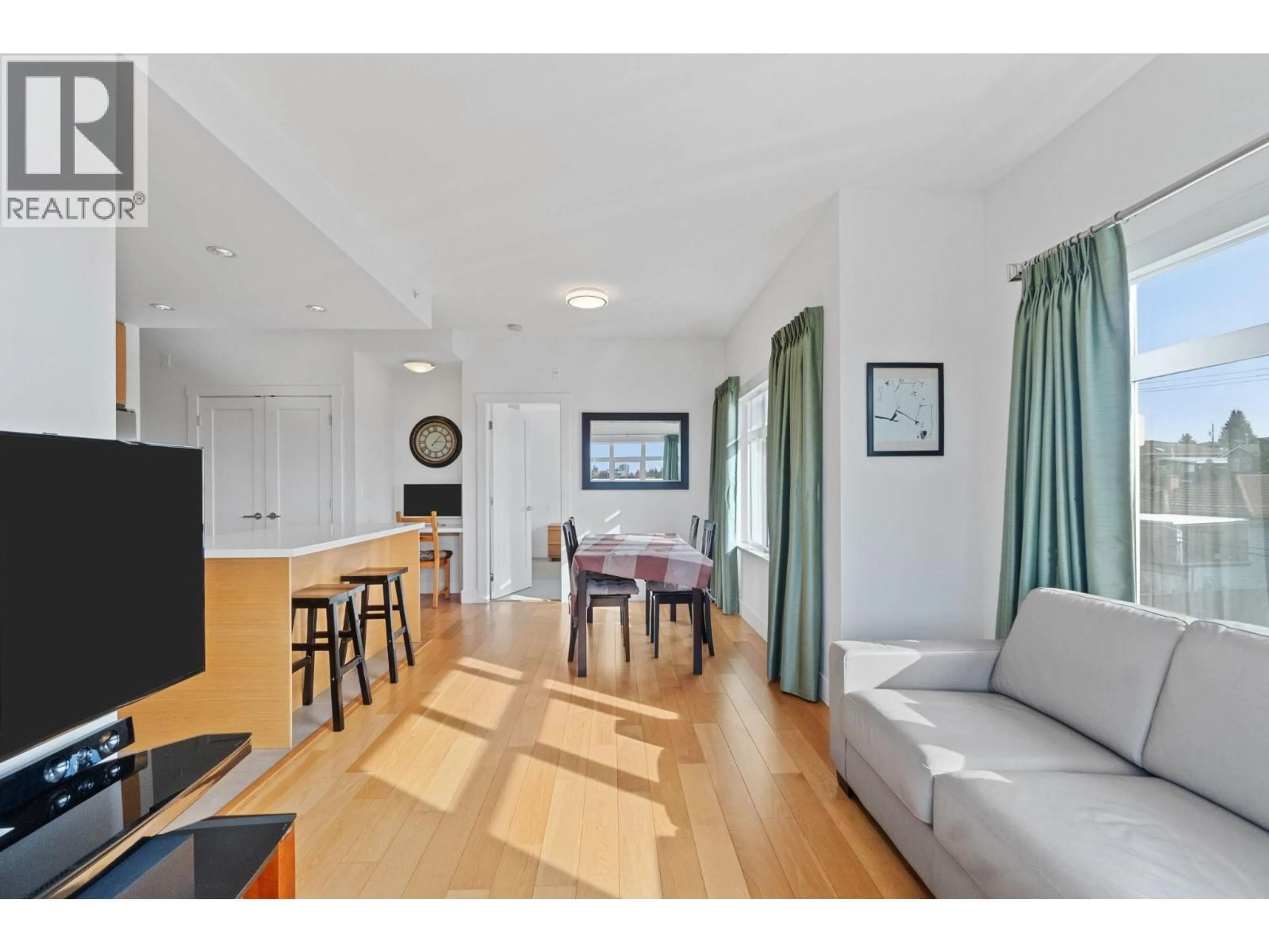 Unknown for 307 - 4710 HASTINGS STREET, Burnaby British Columbia V5C2K7