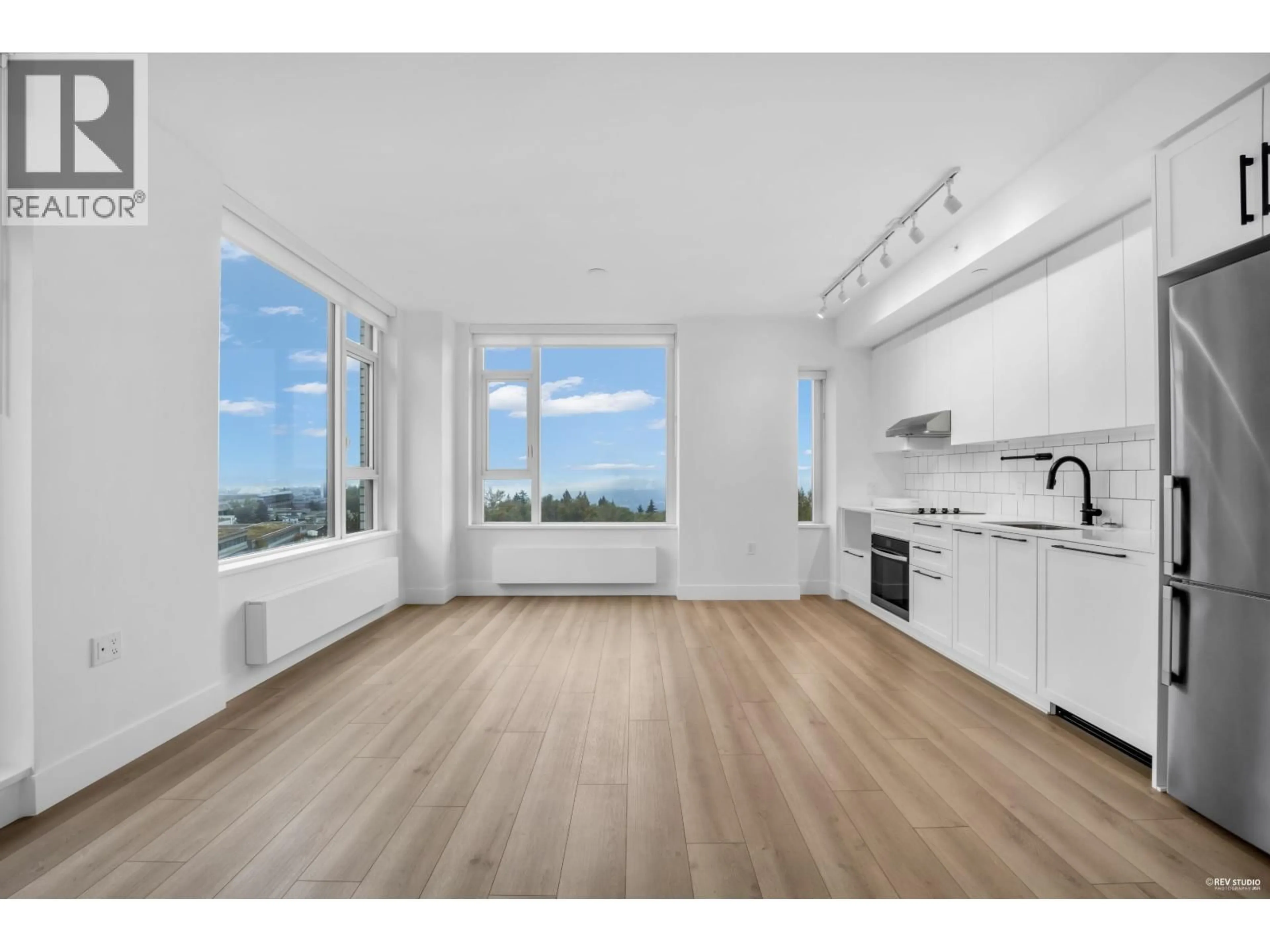 Unknown for 802 - 8750 UNIVERSITY CRESCENT, Burnaby British Columbia V5A0G9