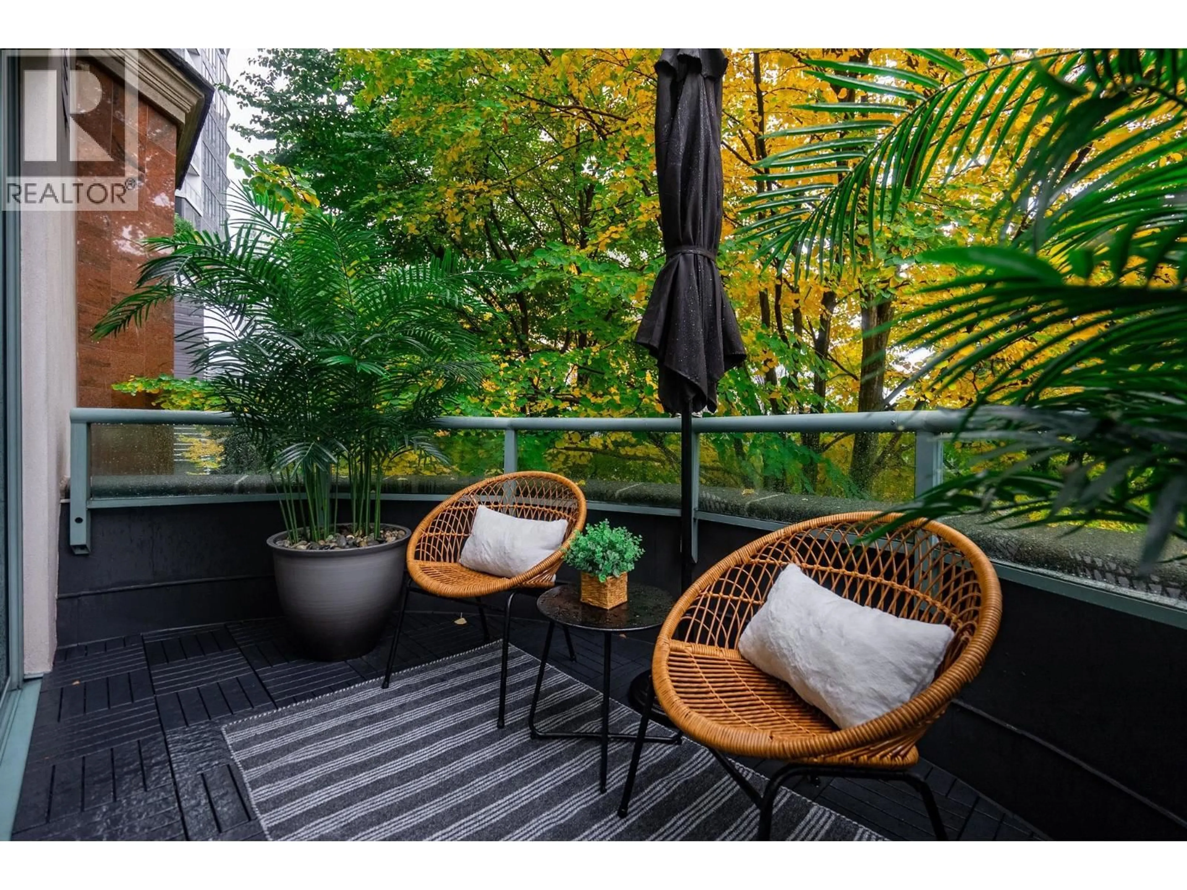 Patio, forest/trees view for 898 HAMILTON STREET, Vancouver British Columbia V6B5W4