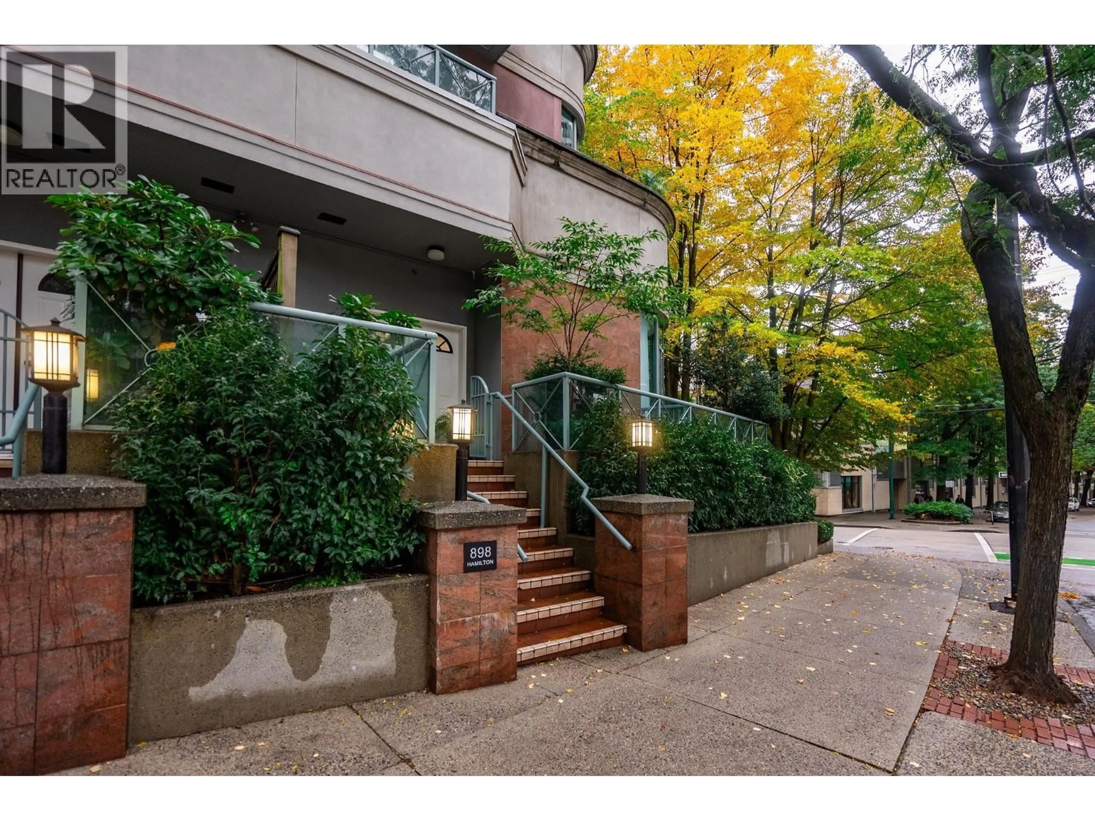 Unknown for 898 HAMILTON STREET, Vancouver British Columbia V6B5W4