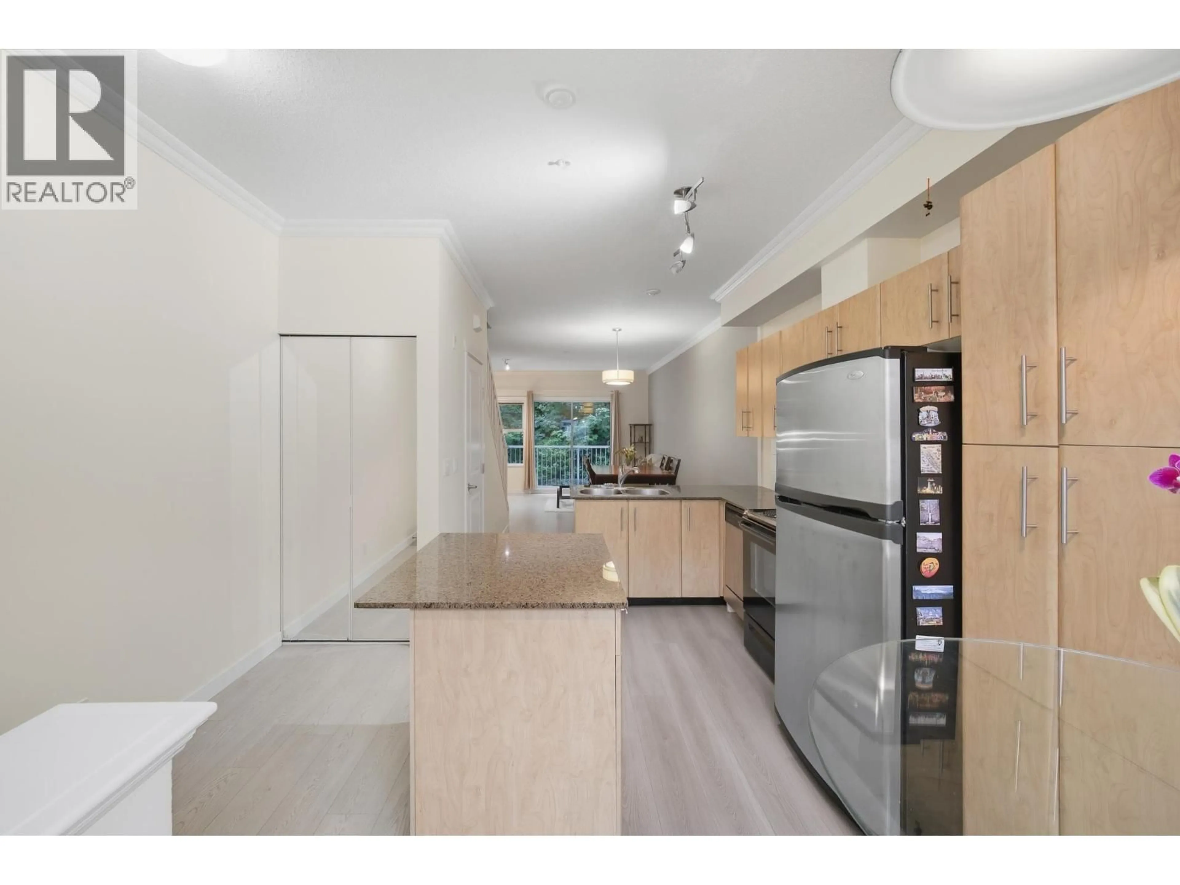 Standard kitchen, unknown for 15 - 730 FARROW STREET, Coquitlam British Columbia V3J7Y7