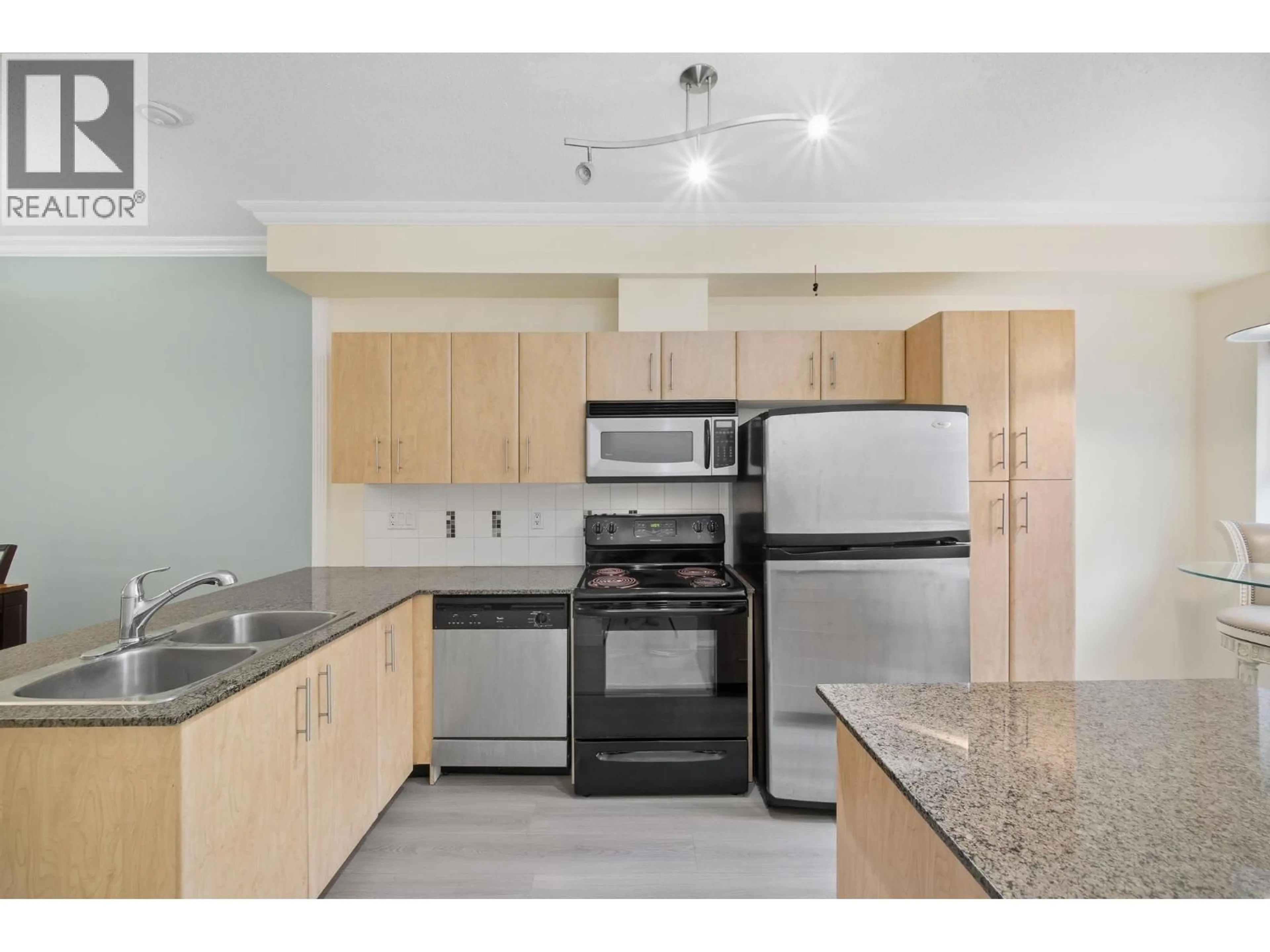 Standard kitchen, unknown for 15 - 730 FARROW STREET, Coquitlam British Columbia V3J7Y7