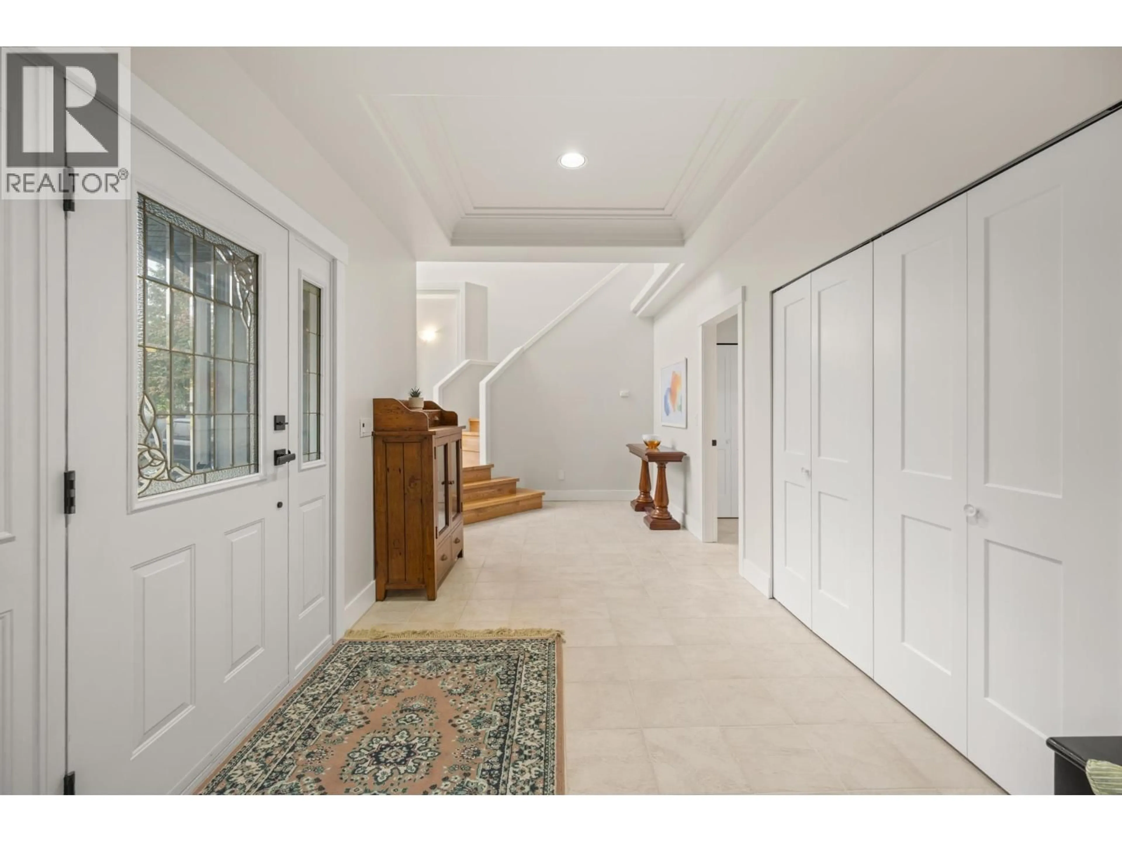 Indoor entryway for 26360 127 AVENUE, Maple Ridge British Columbia V2W1C6