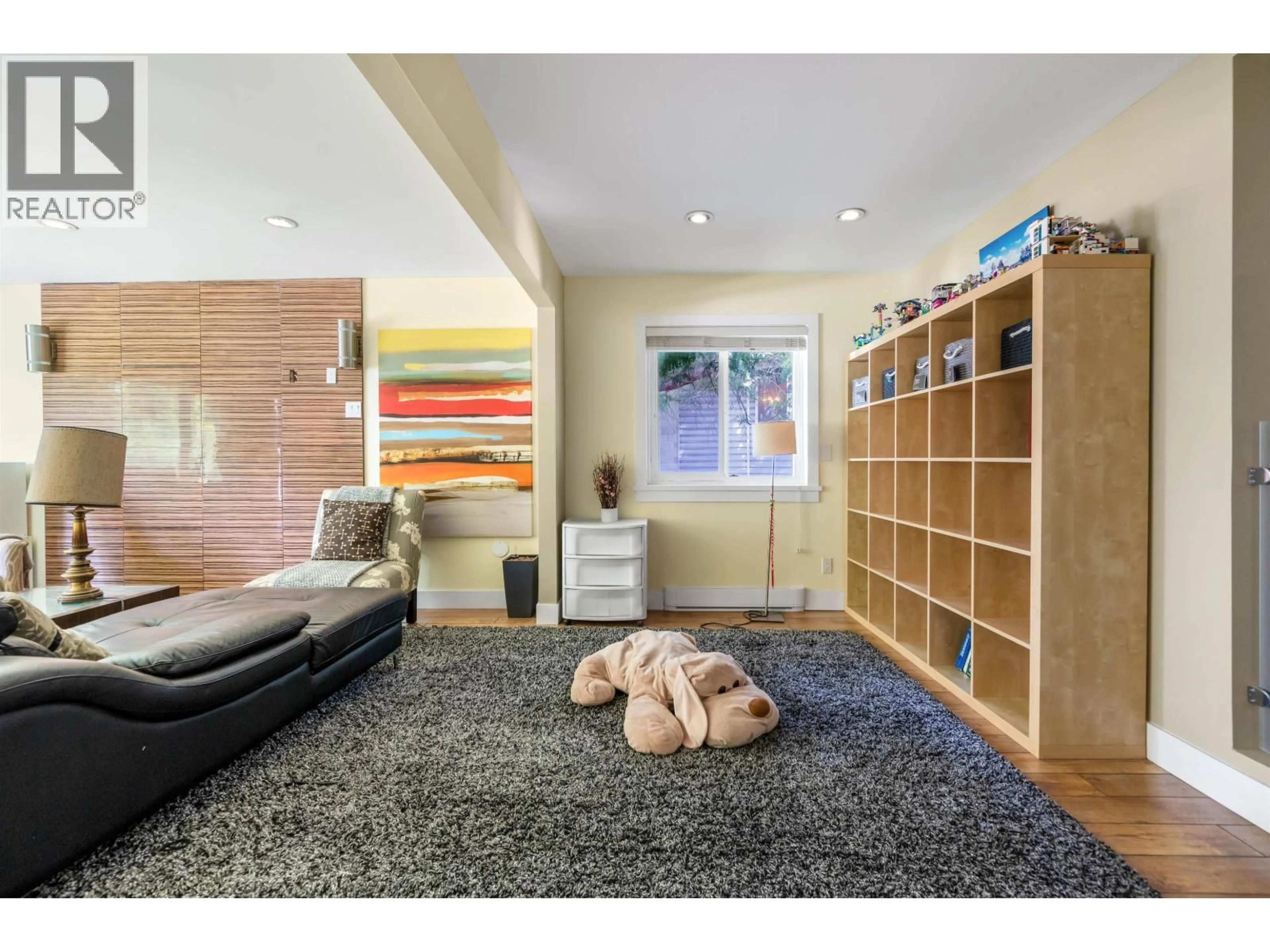 Living room with furniture, unknown for 7814 ROSEWOOD STREET, Burnaby British Columbia V5E2H1