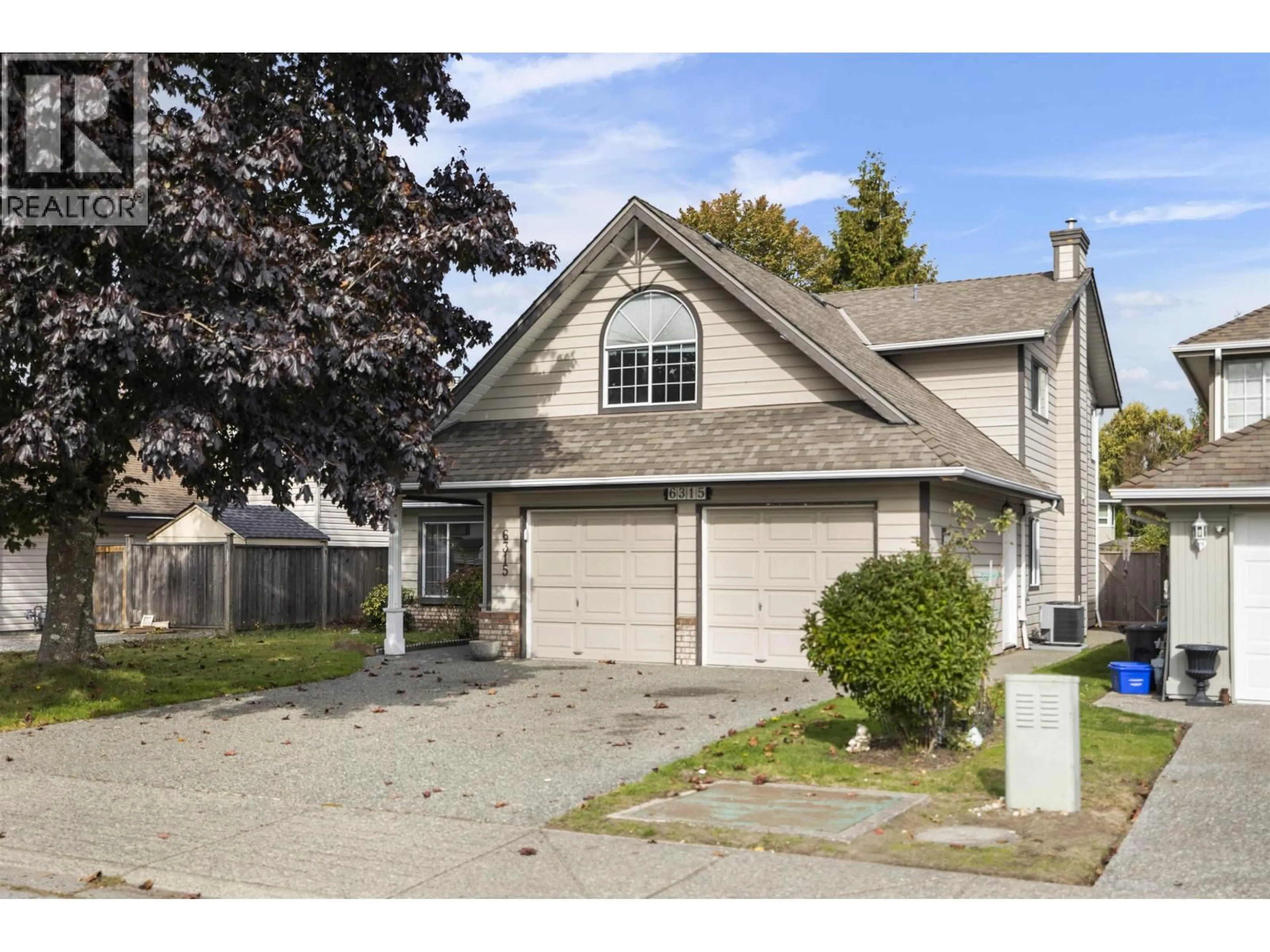 Home with vinyl exterior material, street for 6315 HOLLY PARK DRIVE, Delta British Columbia V4K4T3