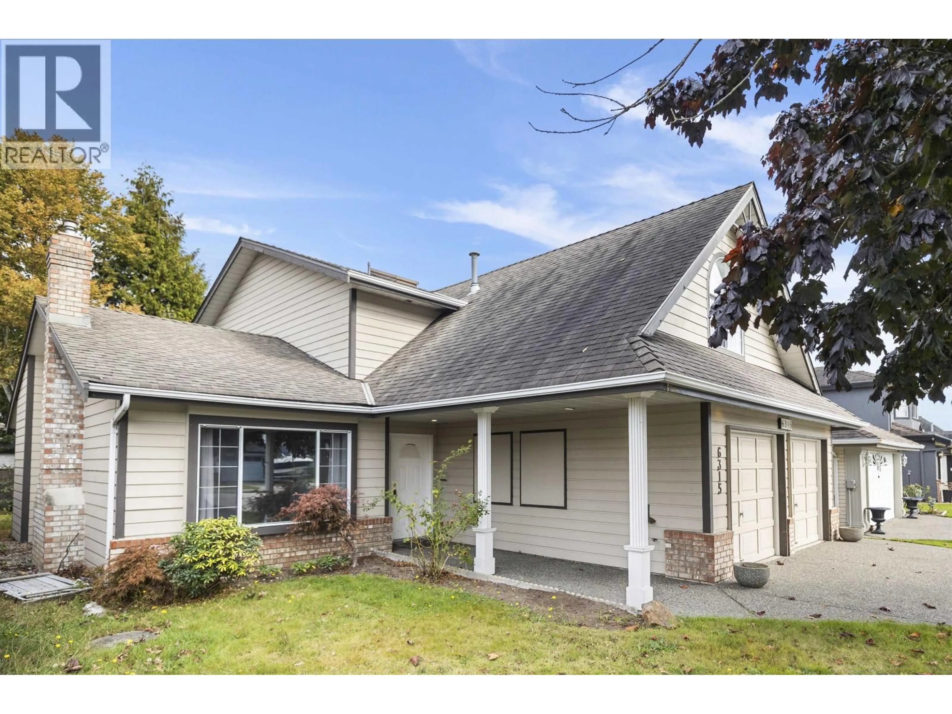 Home with vinyl exterior material, street for 6315 HOLLY PARK DRIVE, Delta British Columbia V4K4T3